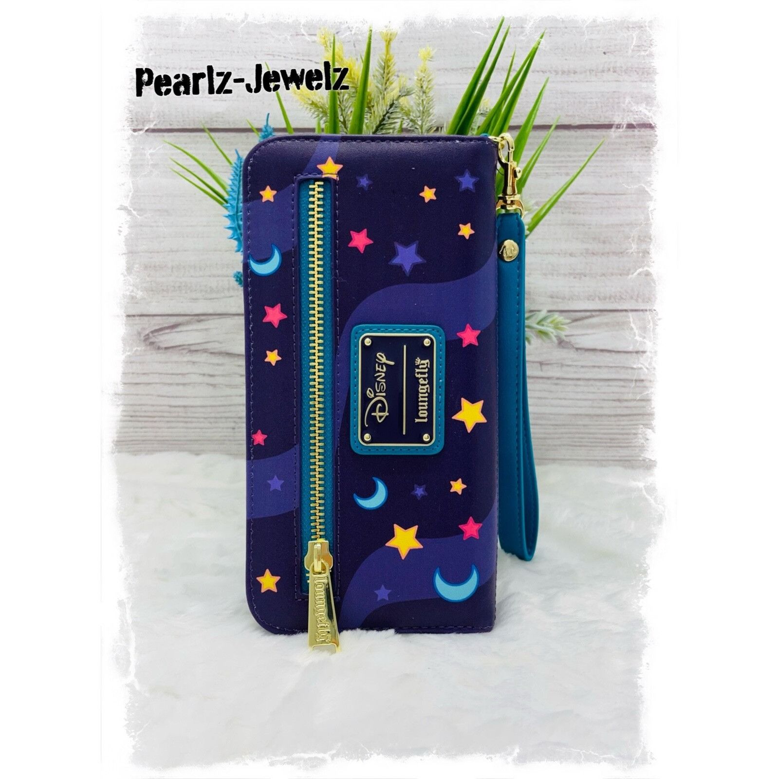 Disney Loungefly Disney Hocus Pocus Chibi Tech Wallet Wristlet BoxL Size ONE SIZE - 2 Thumbnail