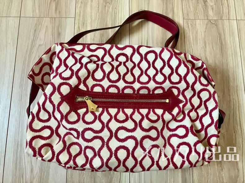 Vivienne Westwood Vivienne Westwood size os Red and white pirate wavy Boston Size ONE SIZE - 2 Thumbnail
