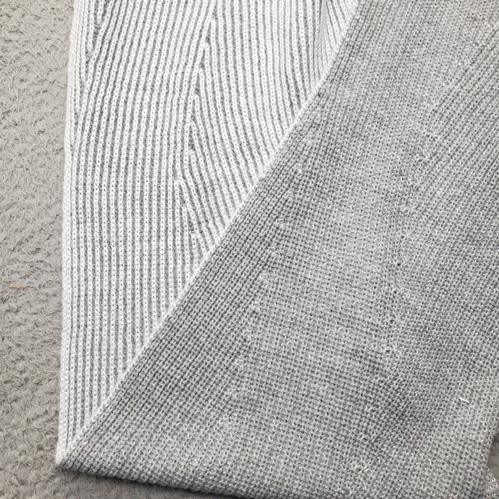 Calvin Klein VINTAGE Calvin Klein Scarf Unisex One Size Heather Gray Metallic Neck Warmer Size ONE SIZE - 7 Thumbnail