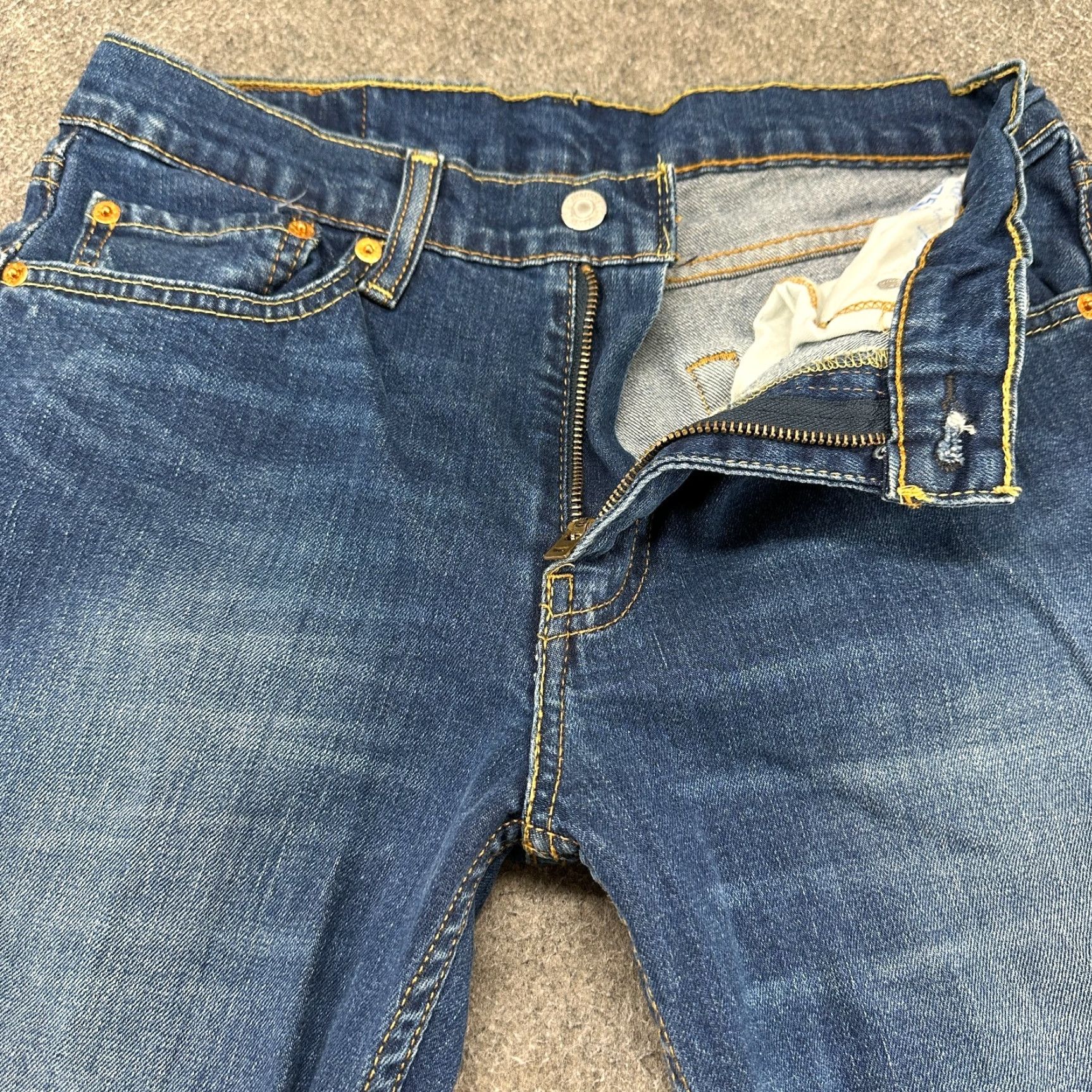 Levi's VINTAGE? No - Not Vintage. Levi's 511 Jeans Mens 32x32 Blue Slim Fit Denim Dark Wash Stretch Cotton Size US 32 / EU 48 - 2 Thumbnail