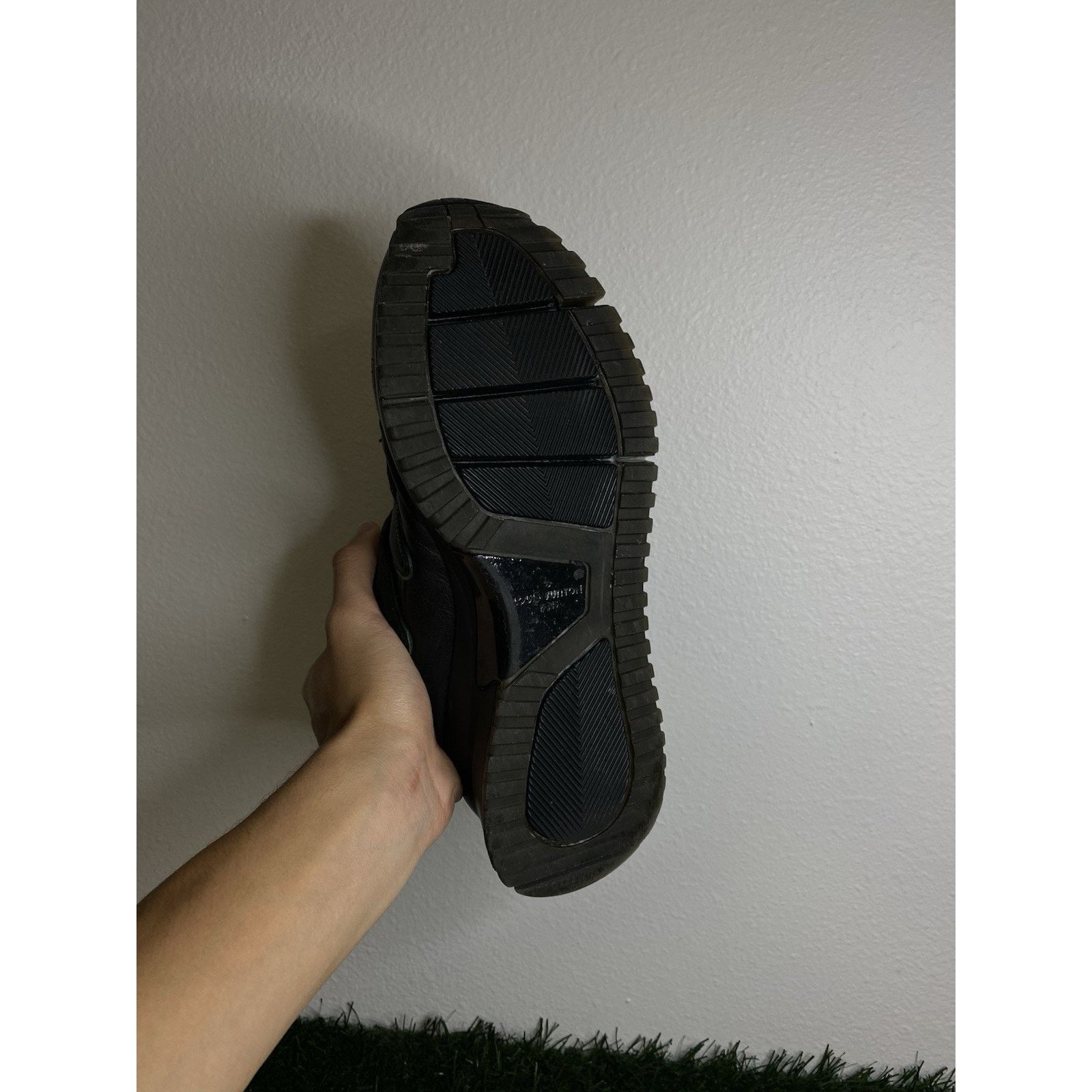 Louis Vuitton Louis Vuitton Zig Zag Sneakers Virgil Abloh |7 LV / 8-8.5 US Size US 8 / EU 41 - 14 Thumbnail