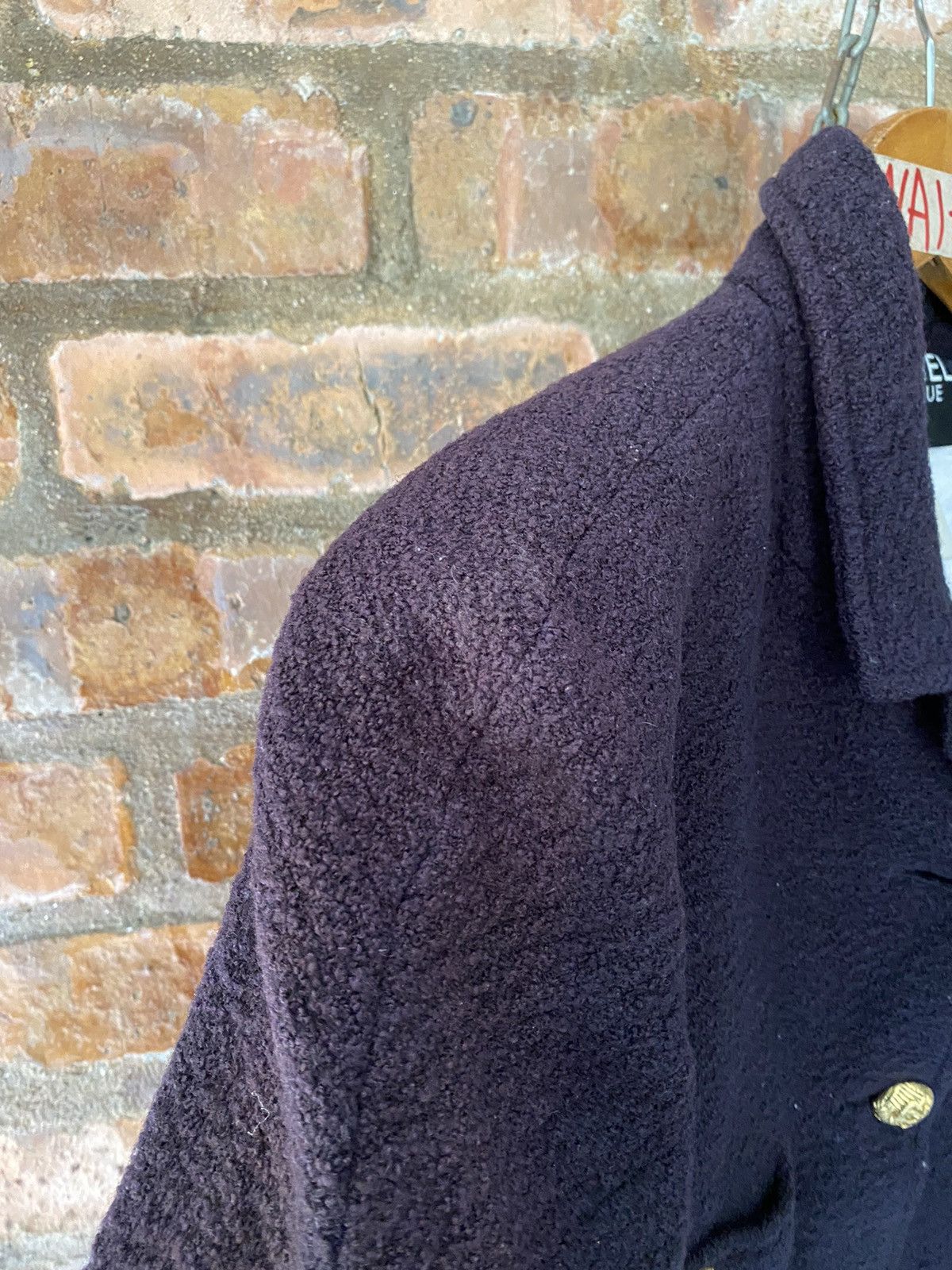 Chanel 1990s Chanel tweed gold button Jacket Size S / US 4 / IT 40 - 13 Thumbnail