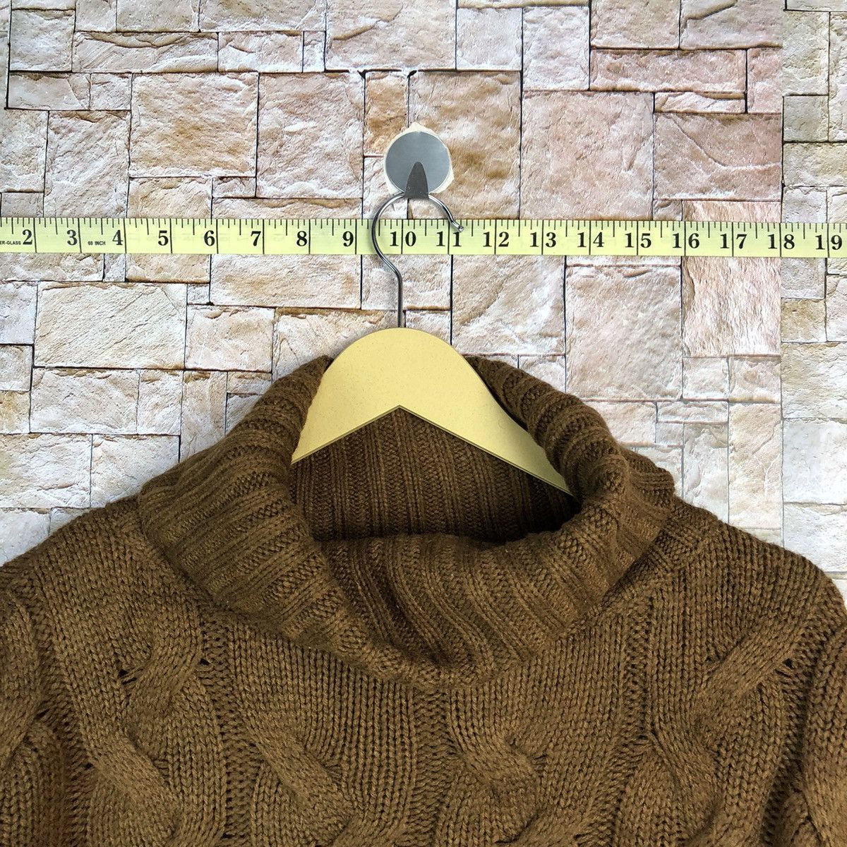 Vintage GU vintage japan Brown cable Knitwear #A415 Size US M / EU 48-50 / 2 - 4 Thumbnail