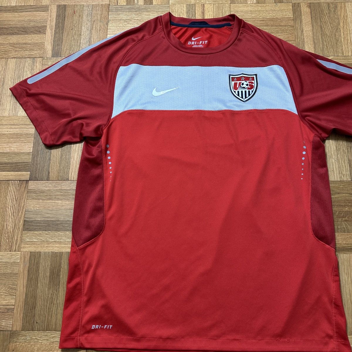 Nike United States soccer training top Size US L / EU 52-54 / 3 - 3 Thumbnail