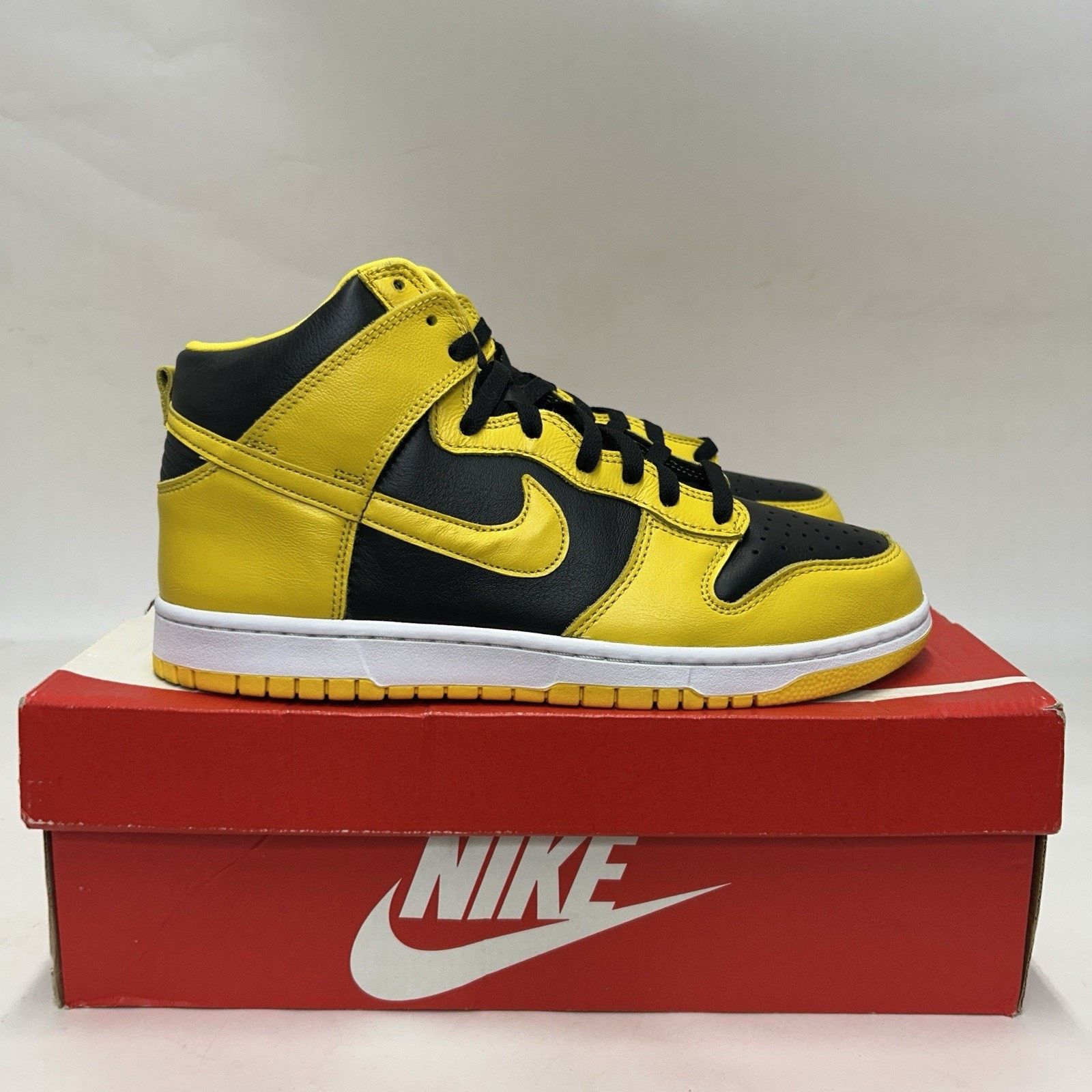 Nike Nike Dunk High SP “Iowa/Varsity Maize Black” CZ8149-002 Size US 10.5 / EU 43-44 - 4 Thumbnail