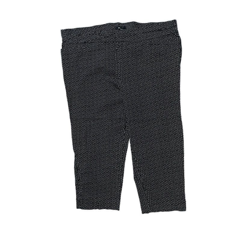 Apt. 9 APT.9 Plus Size 22W Black & White Stretch Cropped Pants Size 42" / US 20 - 1 Thumbnail