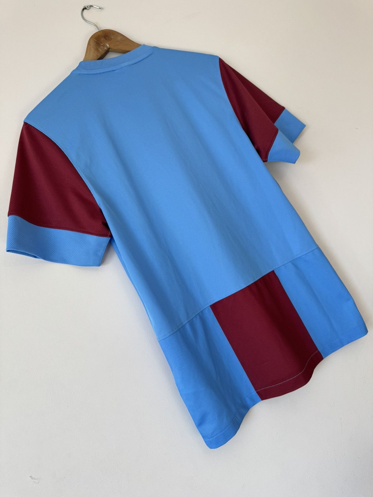 Nike Trabzonspor 2013-2014 Home Soccer Jersey Nike Football Shirt Size US S / EU 44-46 / 1 - 8 Thumbnail
