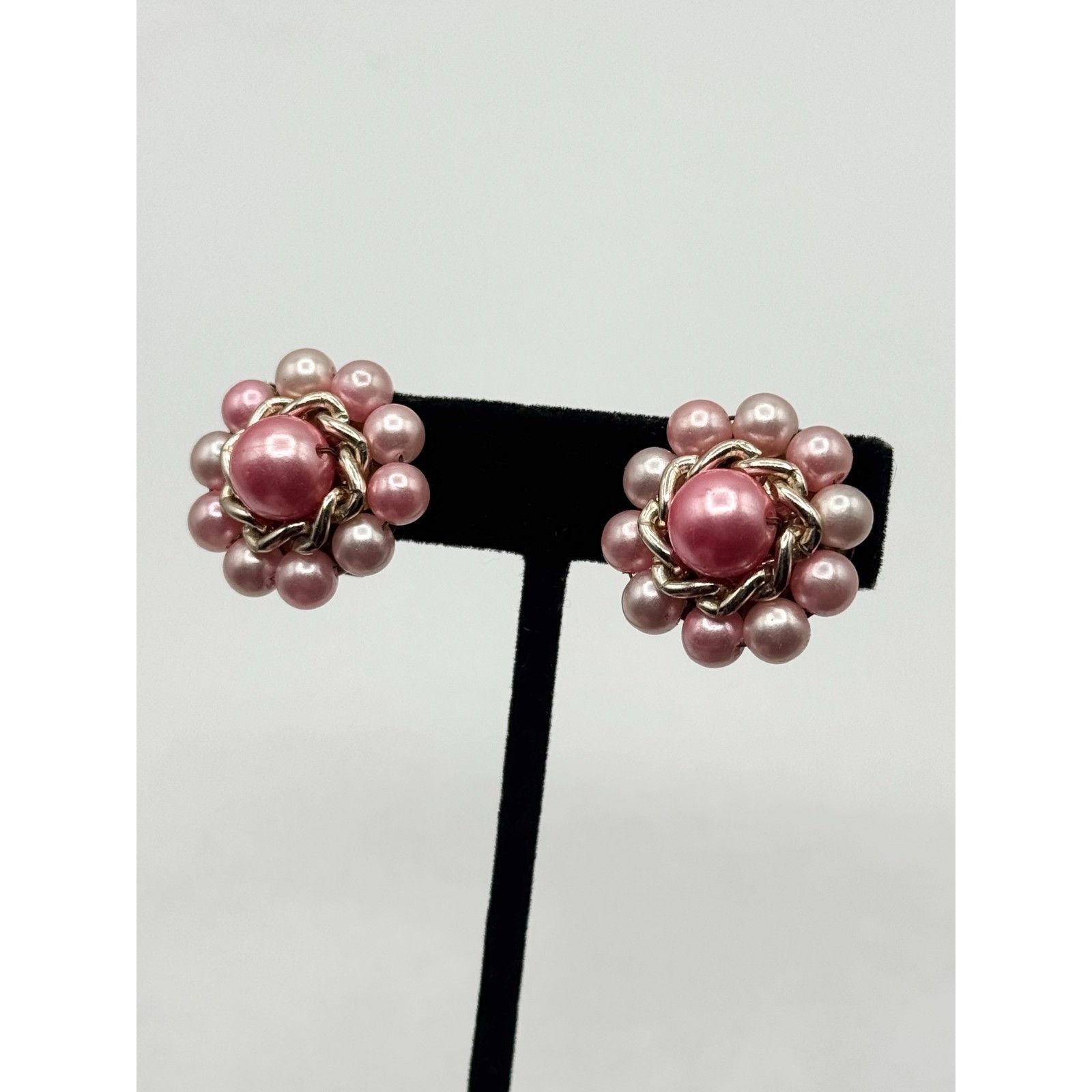 Other Vintage Japan beaded pink pearl cluster clip on earrings Size ONE SIZE - 3 Thumbnail