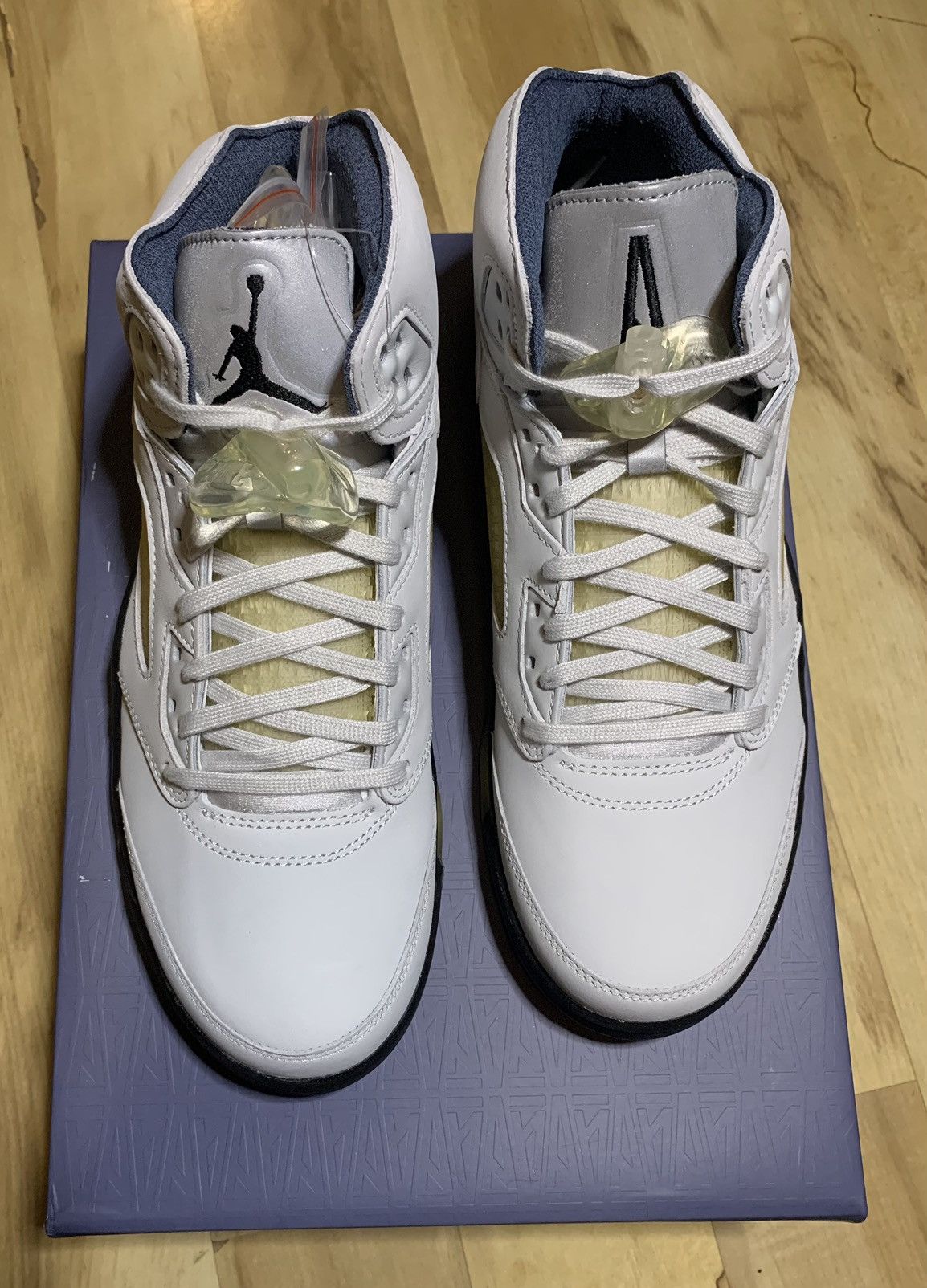 Nike Jordan 5 Retro x A Ma Maniere Dust W Size US 9.5 / EU 42-43 - 2 Thumbnail