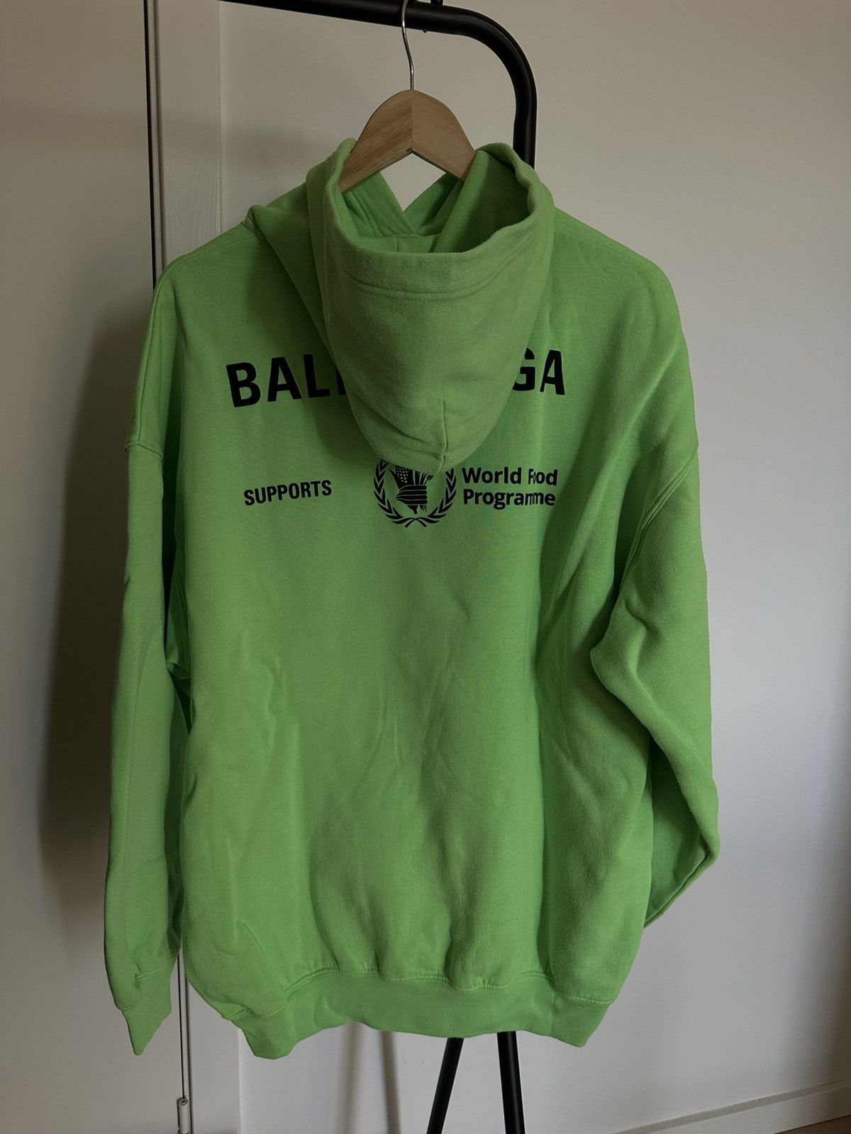 Balenciaga Balenciaga World Food Programme Hoodie Size US S / EU 44-46 / 1 - 3 Thumbnail