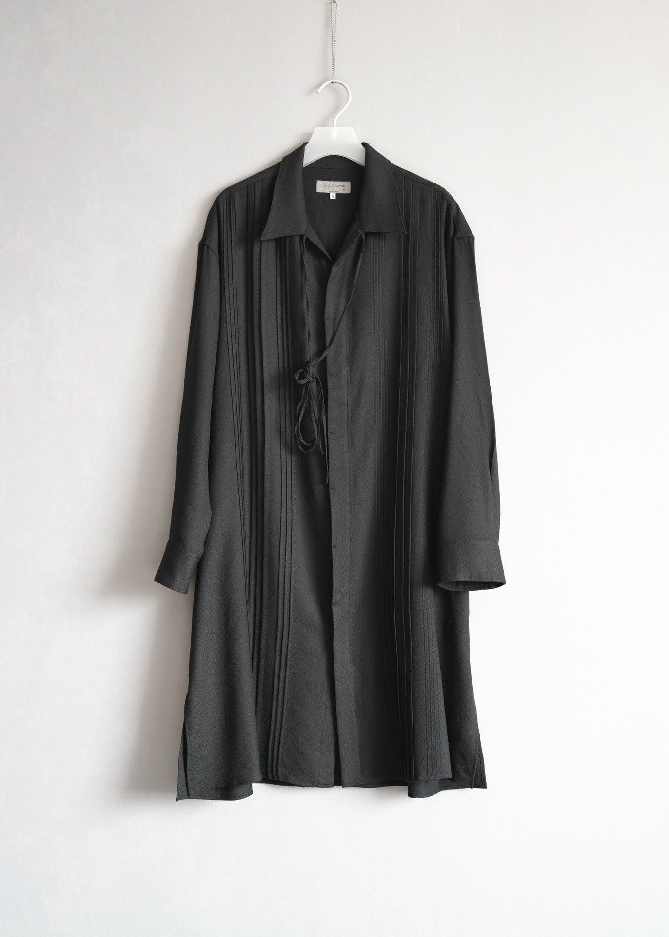 Yohji Yamamoto pleated wool long shirt by yohji yamamoto Size M / US 6-8 / IT 42-44 - 1 Thumbnail