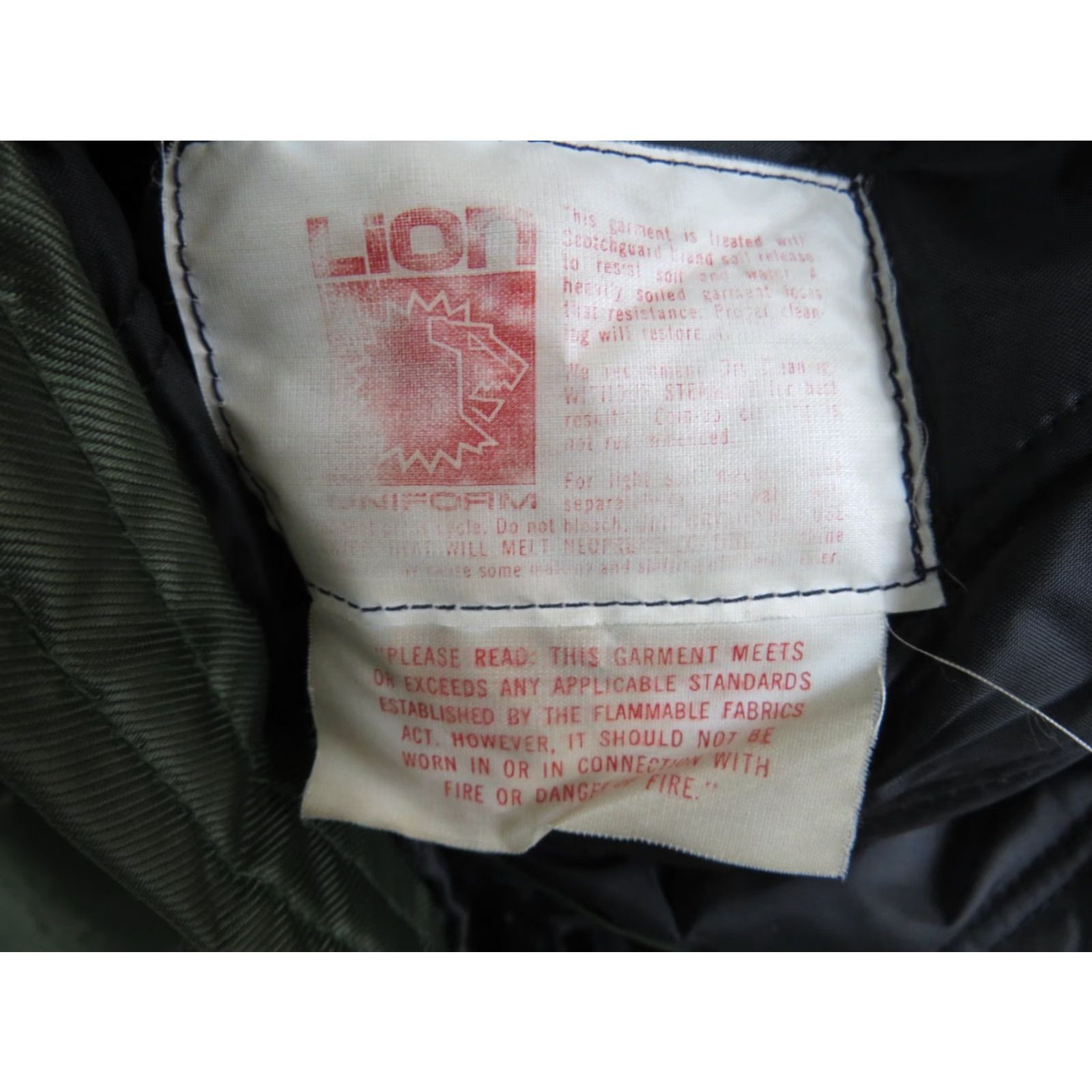 Vintage VINTAGE Lion Jacket Men M Fire Retardant Neon Green Hooded Lands O Lakes Patch Felco Green Fire Retardant Jacket Mens M Neon Green Size US M / EU 48-50 / 2 - 6 Thumbnail