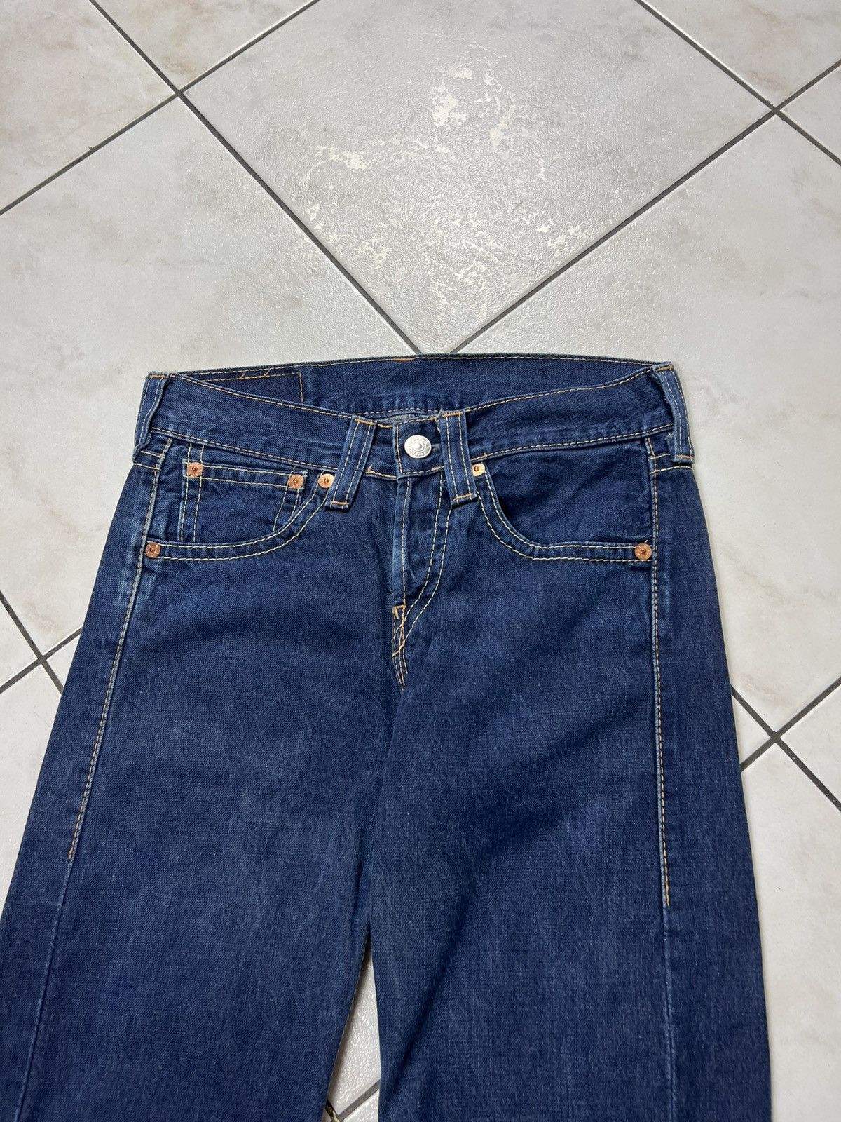 Levi's Vintage Levi’s 907 flared navy denim y2k jeans pants bootcut Size US 29 - 3 Thumbnail