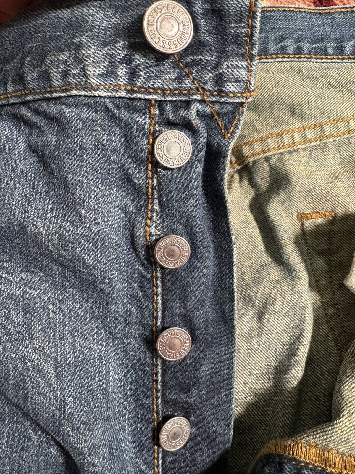 Levi's Vintage Clothing Levi’s 501 Original Fit Jeans Mid Wash Distressed Denim W36 Size US 36 / EU 52 - 8 Thumbnail