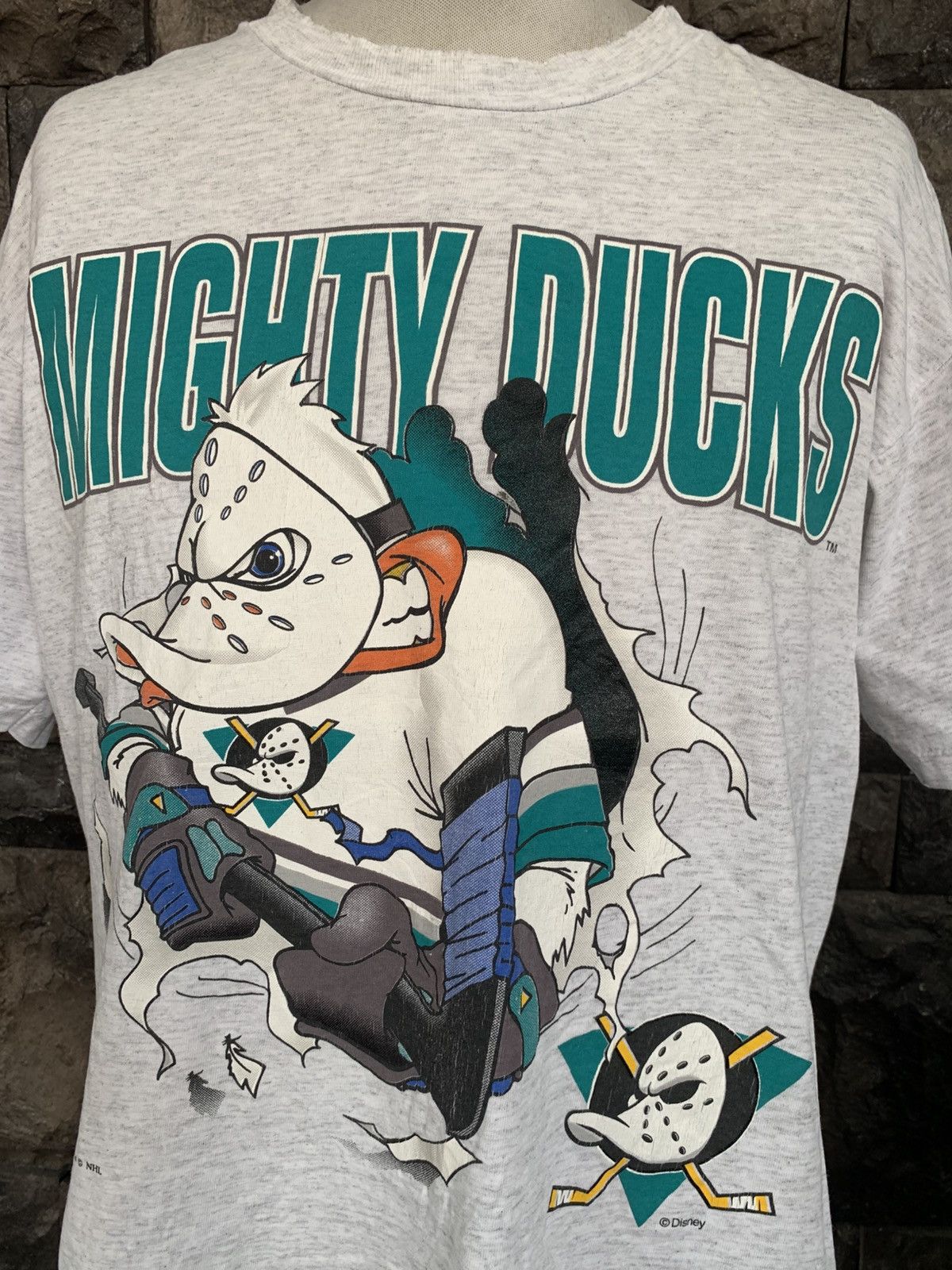 NHL Vintage 90s Mighty Ducks NHL Nutmeg Ice Hockey T shirt Size US L / EU 52-54 / 3 - 2 Thumbnail