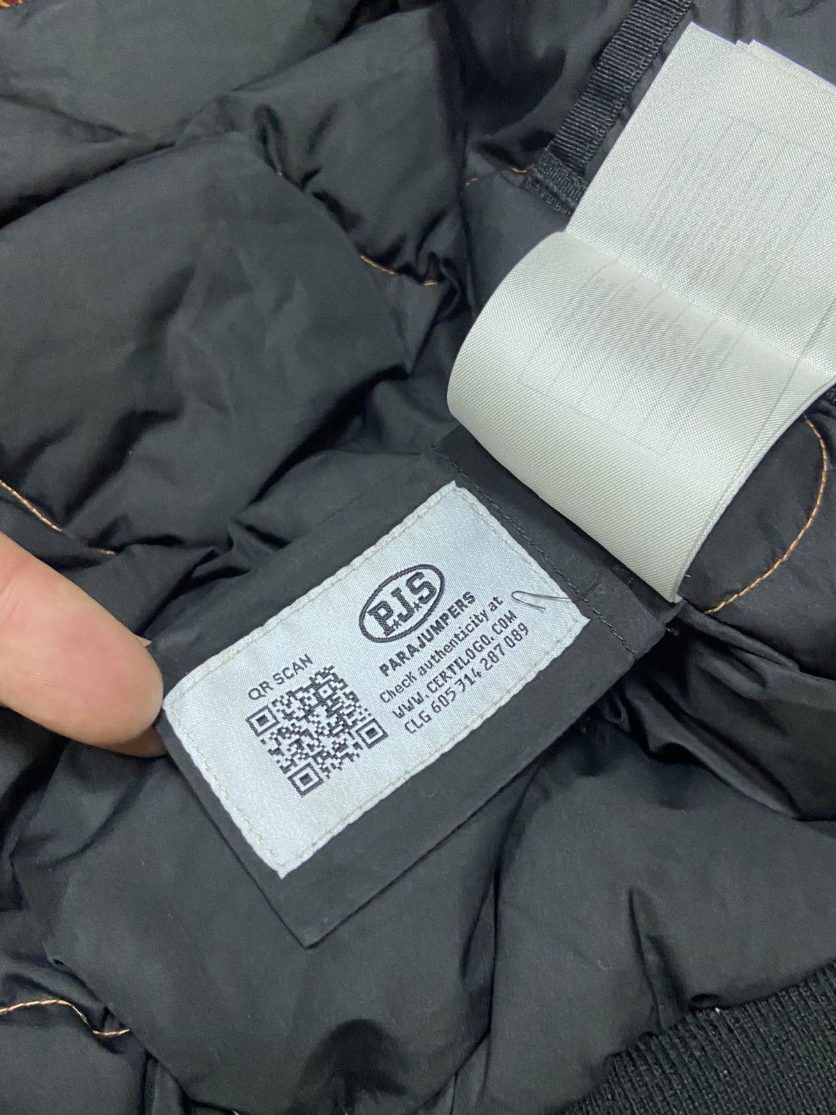 Parajumpers Parajumpers Alaska down bomber jacket zip carabiner Size US XS / EU 42 / 0 - 13 Thumbnail