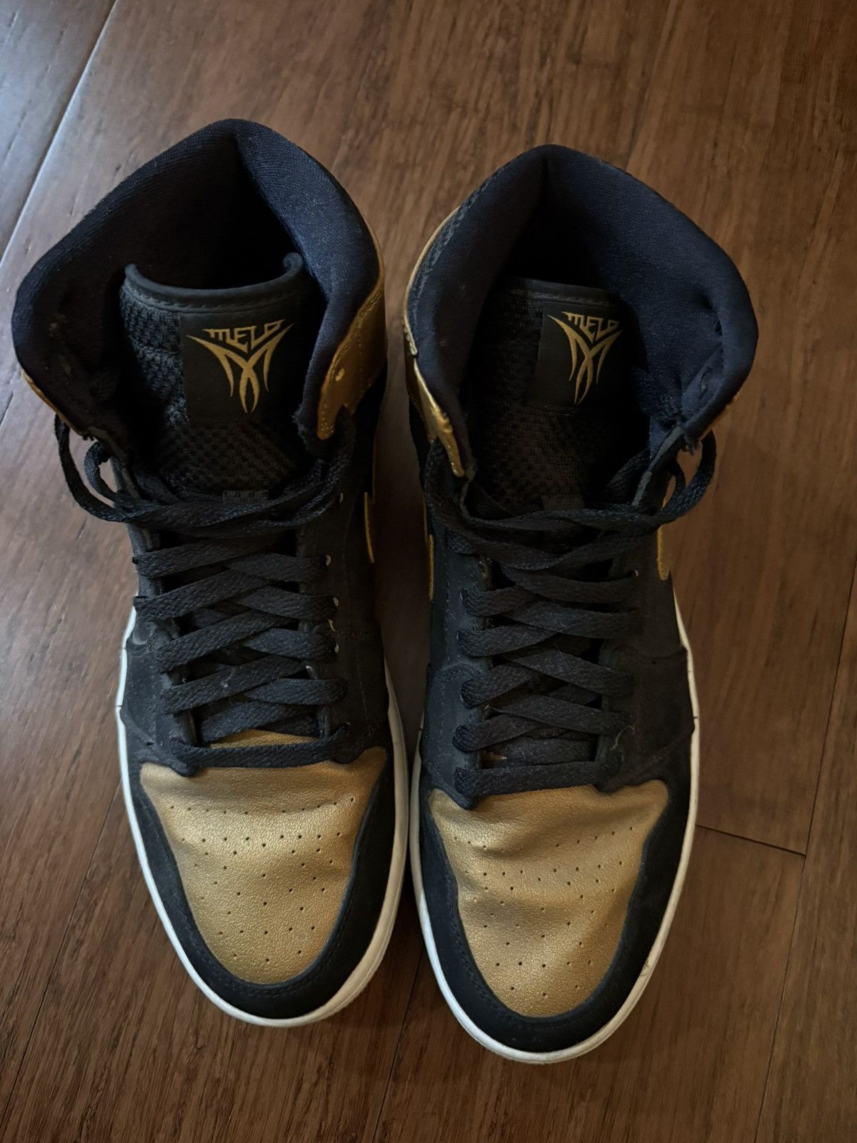 Nike Jordan 1 Retro - Melo PE Size US 10.5 / EU 43-44 - 2 Thumbnail