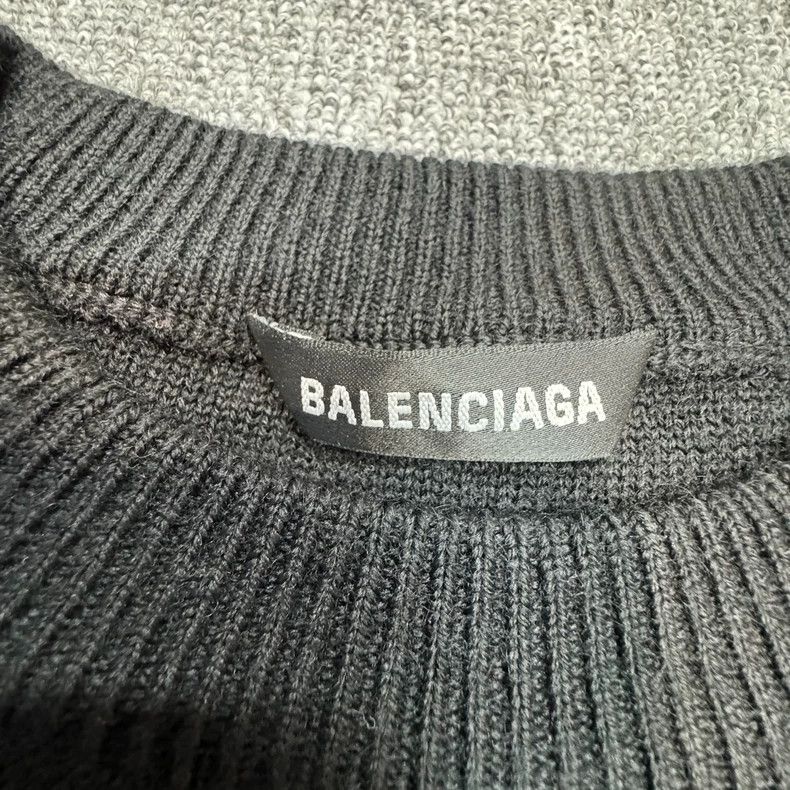 Balenciaga Balenciaga Seven-country language logo black long-sleeved Size US M / EU 48-50 / 2 - 7 Thumbnail