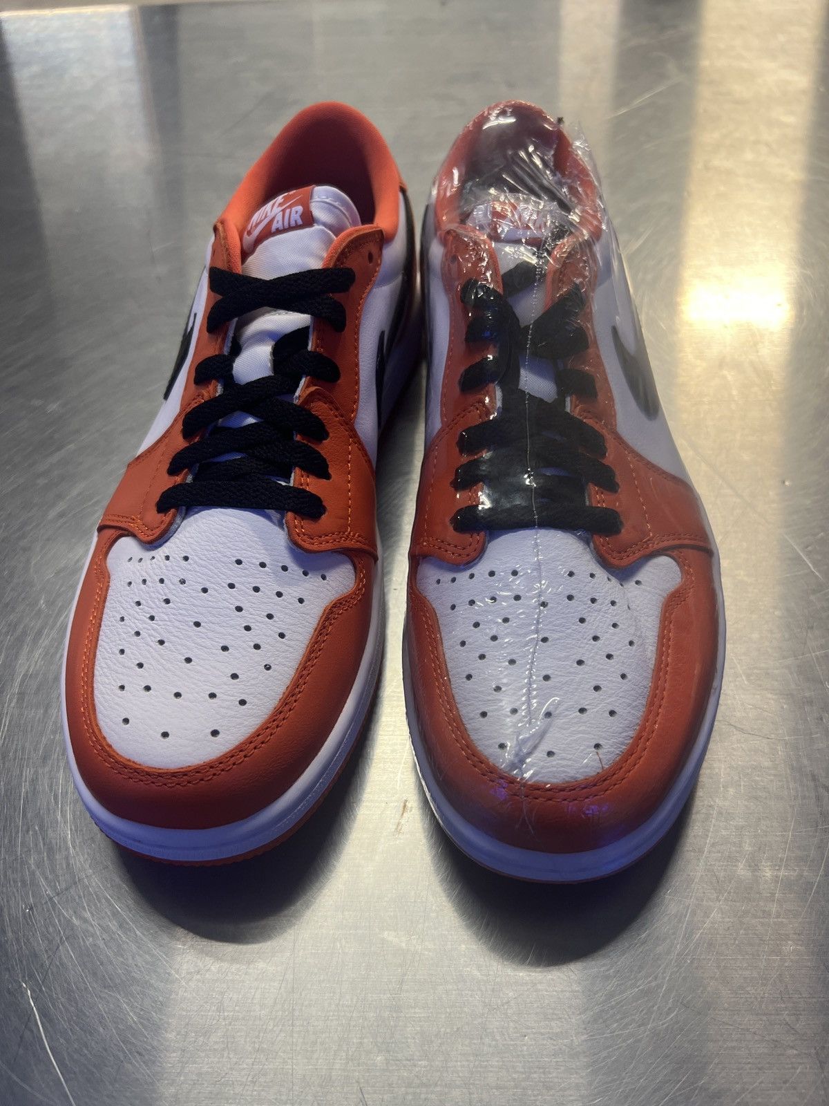 Jordan Brand Jordan 1 low starfish Size US 10.5 / EU 43-44 - 3 Thumbnail