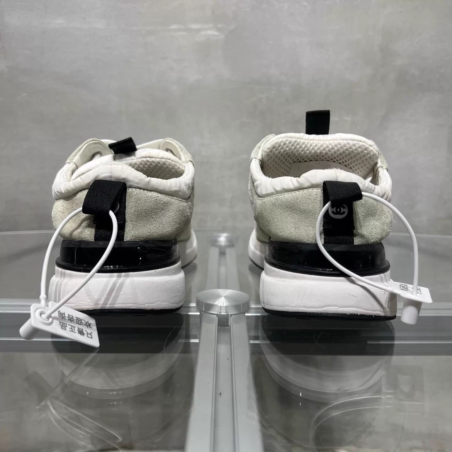 Chanel Chanel CC Sneakers 37.5 EU YH26903 Size US 7 / IT 37 - 6 Thumbnail