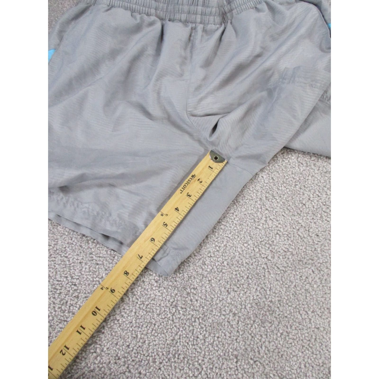Under Armour Under Armour Shorts Mens XL Gray Lightweight Athletic Fitted Mens Size US 36 / EU 52 - 4 Thumbnail