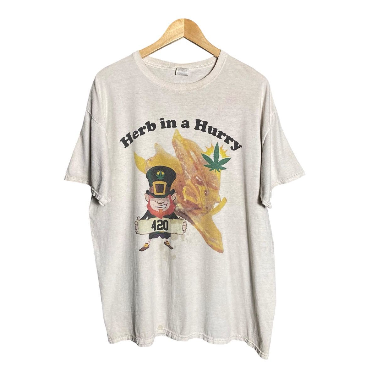 Vintage Vintage Herb In A Hurry 420 Marijuana T-Shirt / Weed Size US XL / EU 56 / 4 - 1 Thumbnail