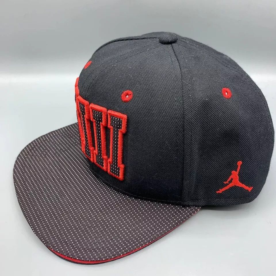 Jordan Brand AAir Jordan 13 XIII Bred Hat Men Embroidered Logo Snap Back Size ONE SIZE - 3 Thumbnail