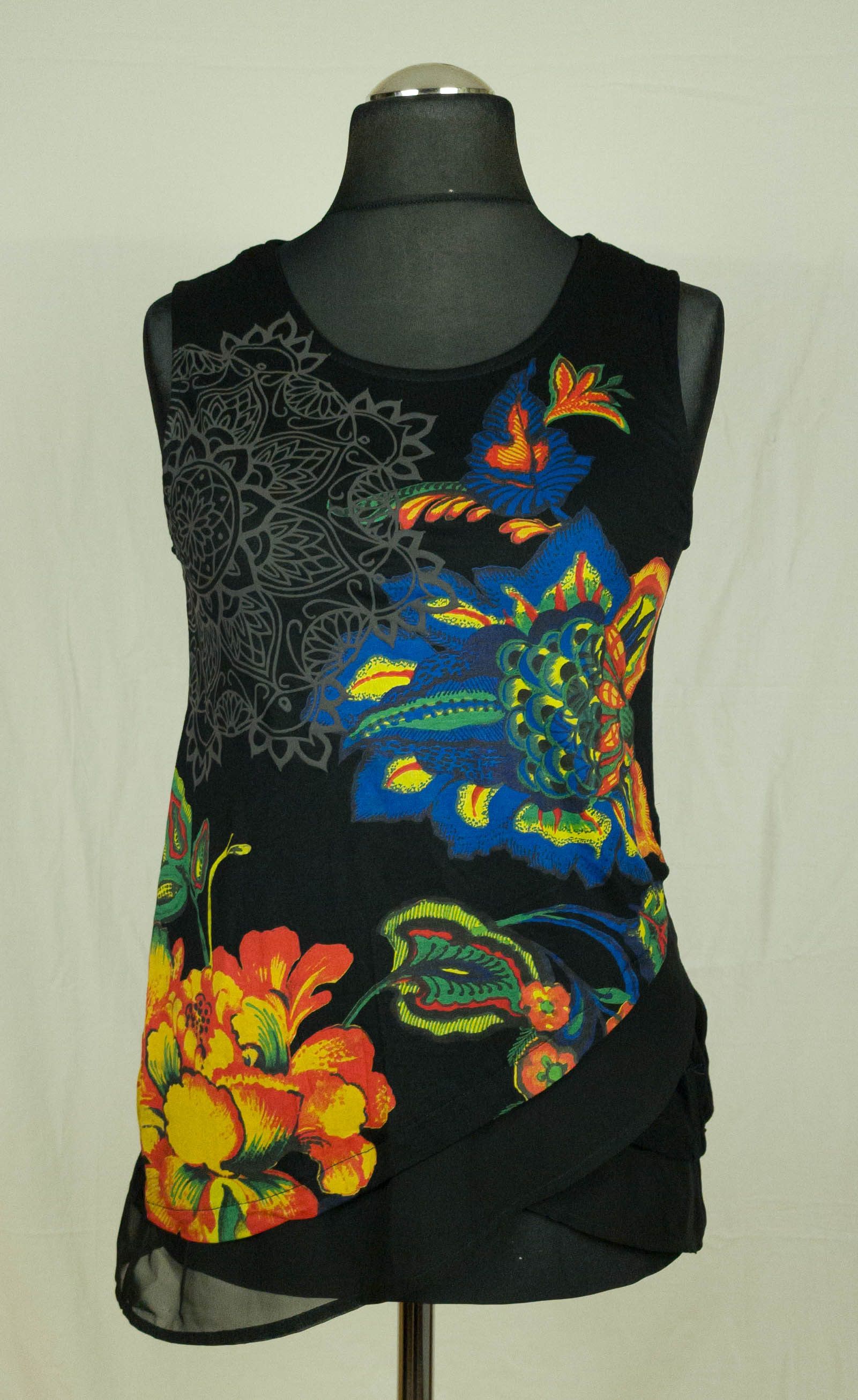 Desigual Desigual womens top size S vgc Size S / US 4 / IT 40 - 2 Thumbnail