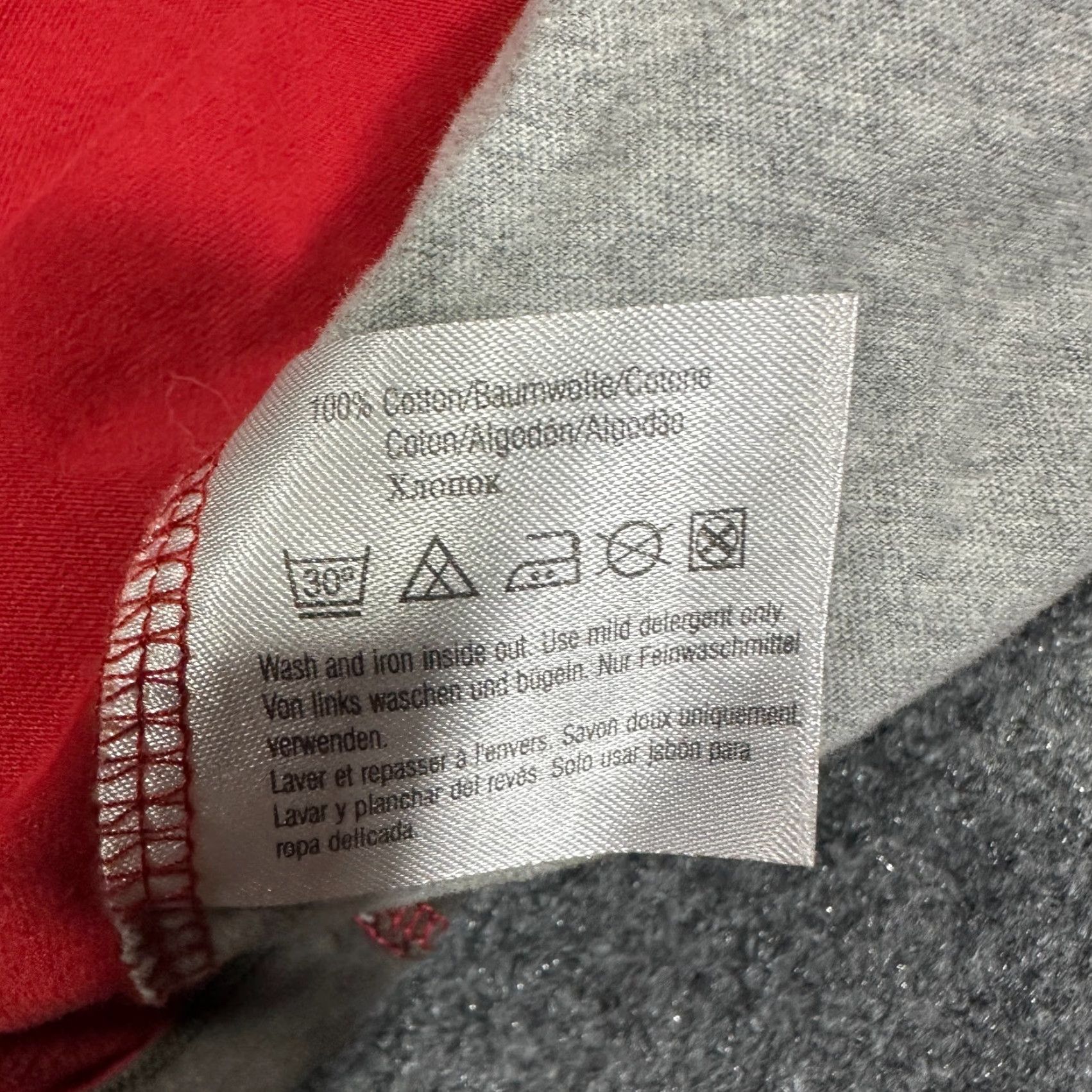 Hugo Boss HUGO BOSS Tee Shirt Mens XL Red Colorblock Crew Neck Long Sleeve Cotton Logo T-Shirt Size US XL / EU 56 / 4 - 6 Thumbnail