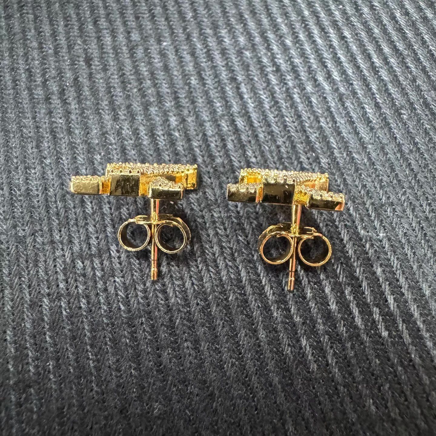 Louis Vuitton LV New ICONIC Full Diamond Gold Letter Stud Earrings Q10 Size ONE SIZE - 4 Thumbnail