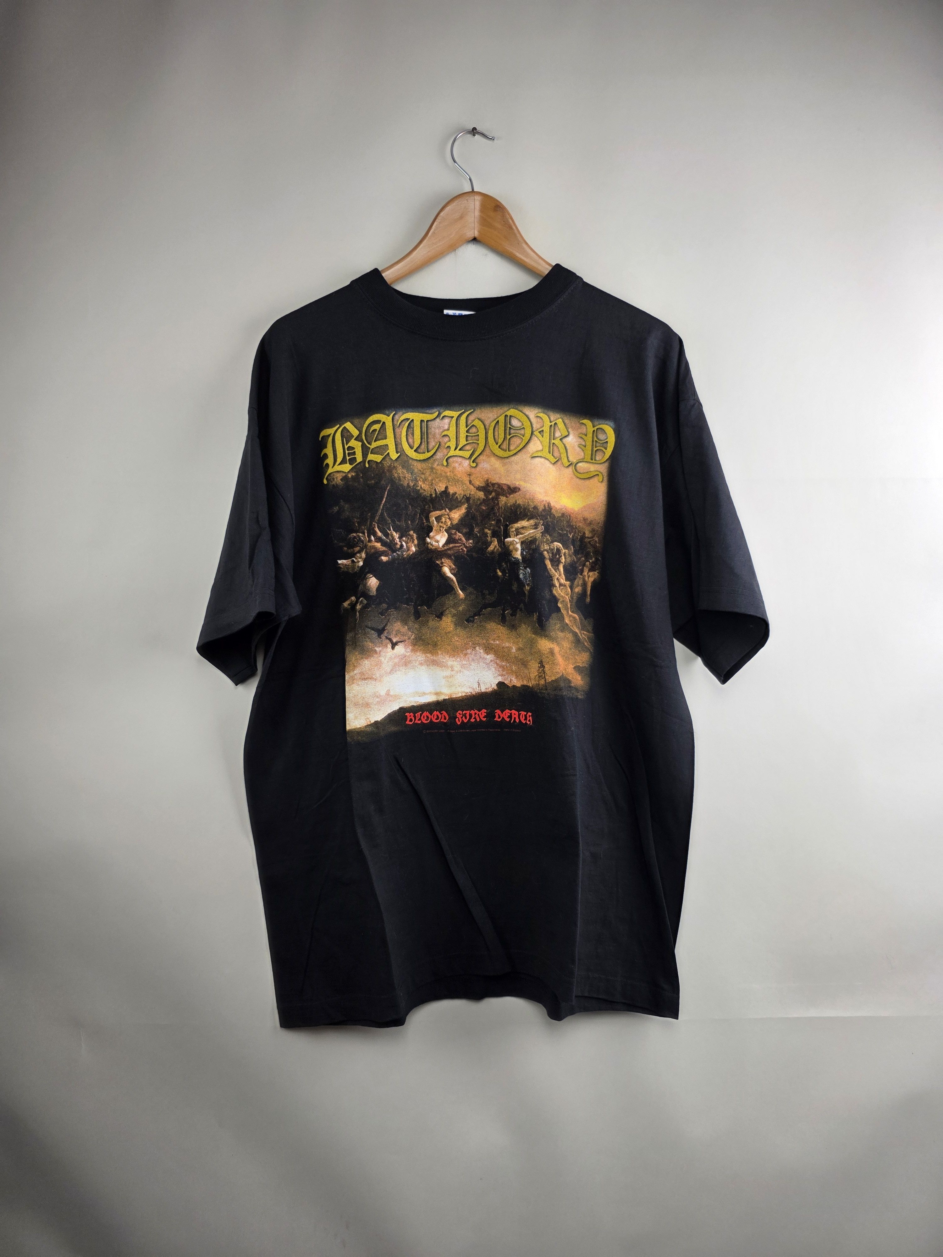 Band Tees 2001 Bathory Blood Fire Death Vintage 90s T shirt Size US XL / EU 56 / 4 - 1 Thumbnail