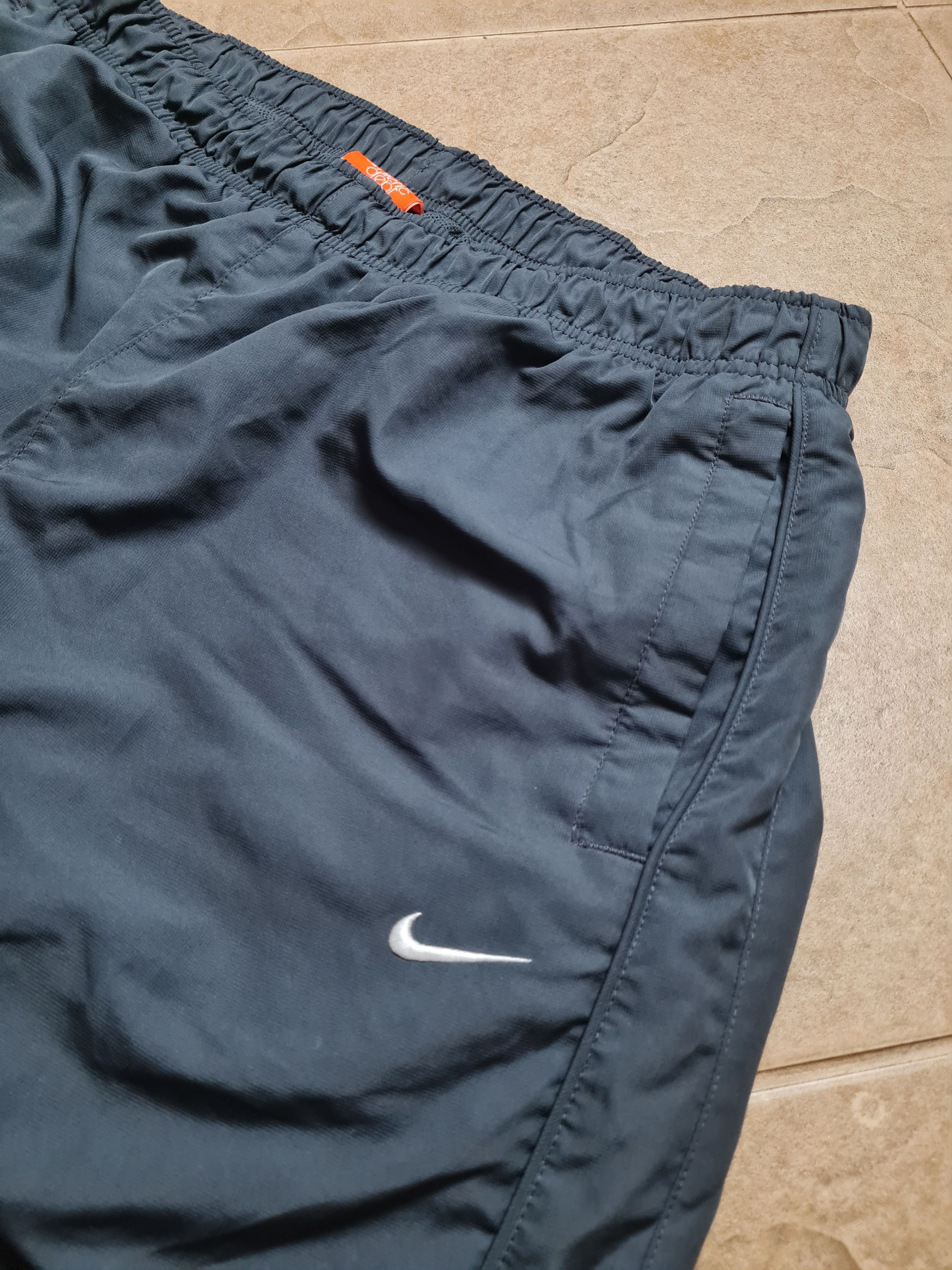 Nike Drill Track Pants Swoosh Y2K Rap TN Nike Nylon Big Logo Size US 34 / EU 50 - 5 Thumbnail