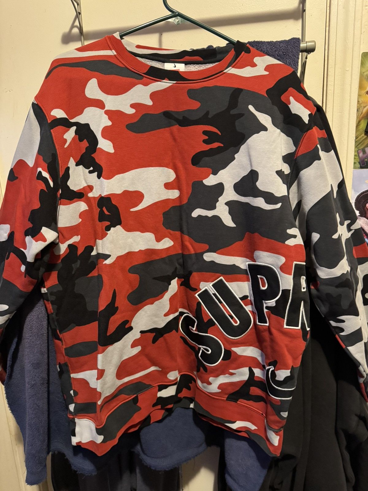Nike × Supreme Supreme red camo crew neck Size US L / EU 52-54 / 3 - 1 Thumbnail