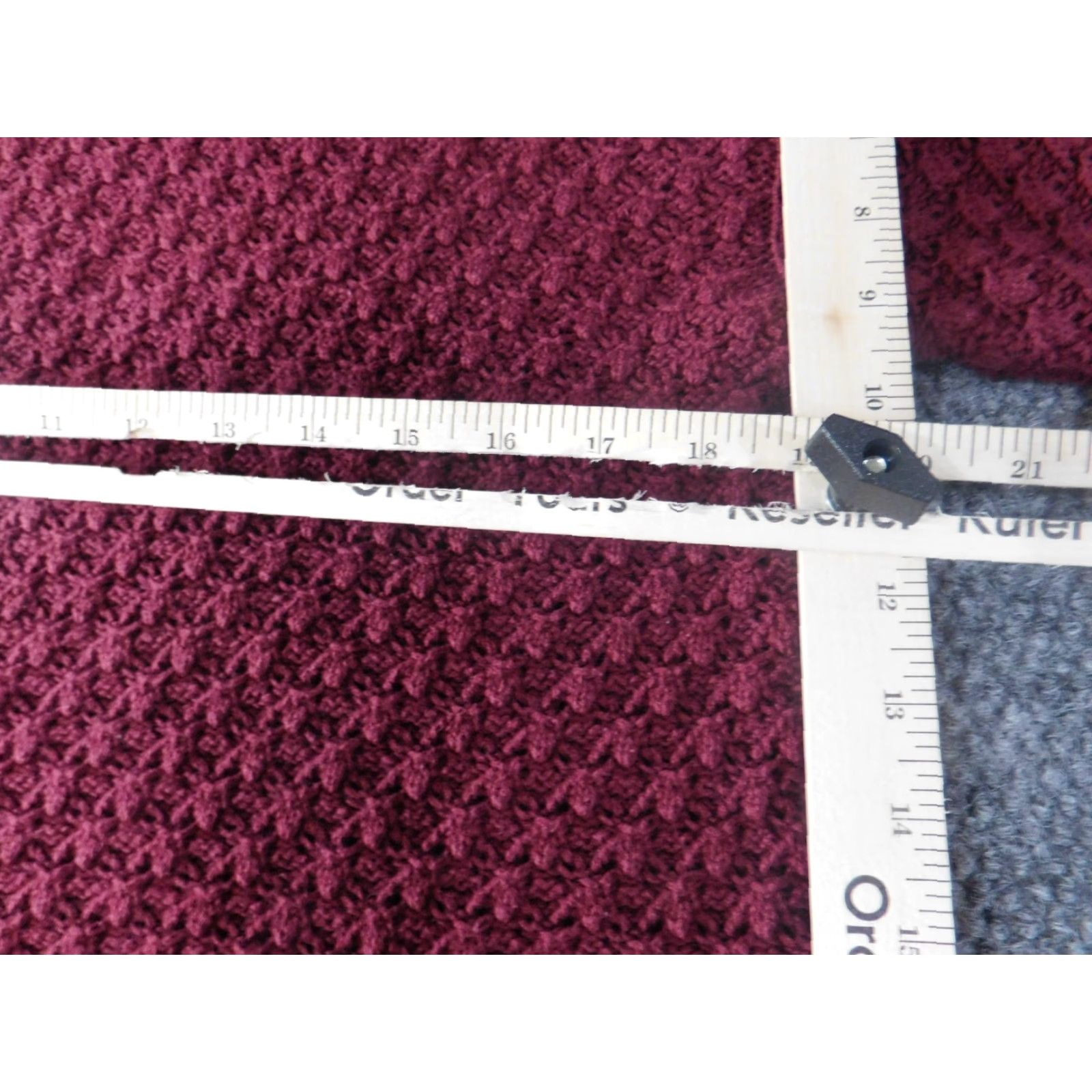 Old Navy Old Navy Womens Sweater S Red Pullover Knit Acrylic Cable-Knit Long Sleeve Raglan Round Neck Classic/Logo Knit Regular Vintage: No Womens Size S / US 4 / IT 40 - 6 Thumbnail