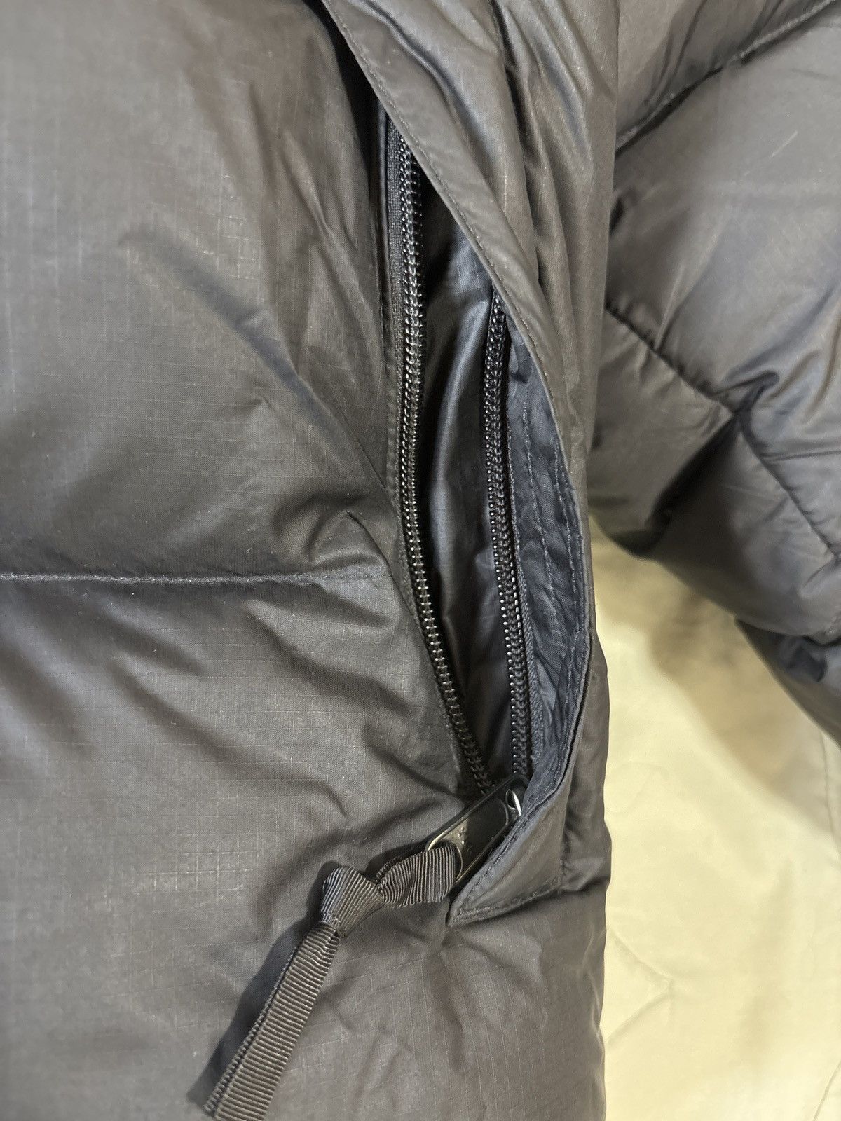 The North Face The North Face Nuptse 700 Puffer Black Size US L / EU 52-54 / 3 - 8 Thumbnail