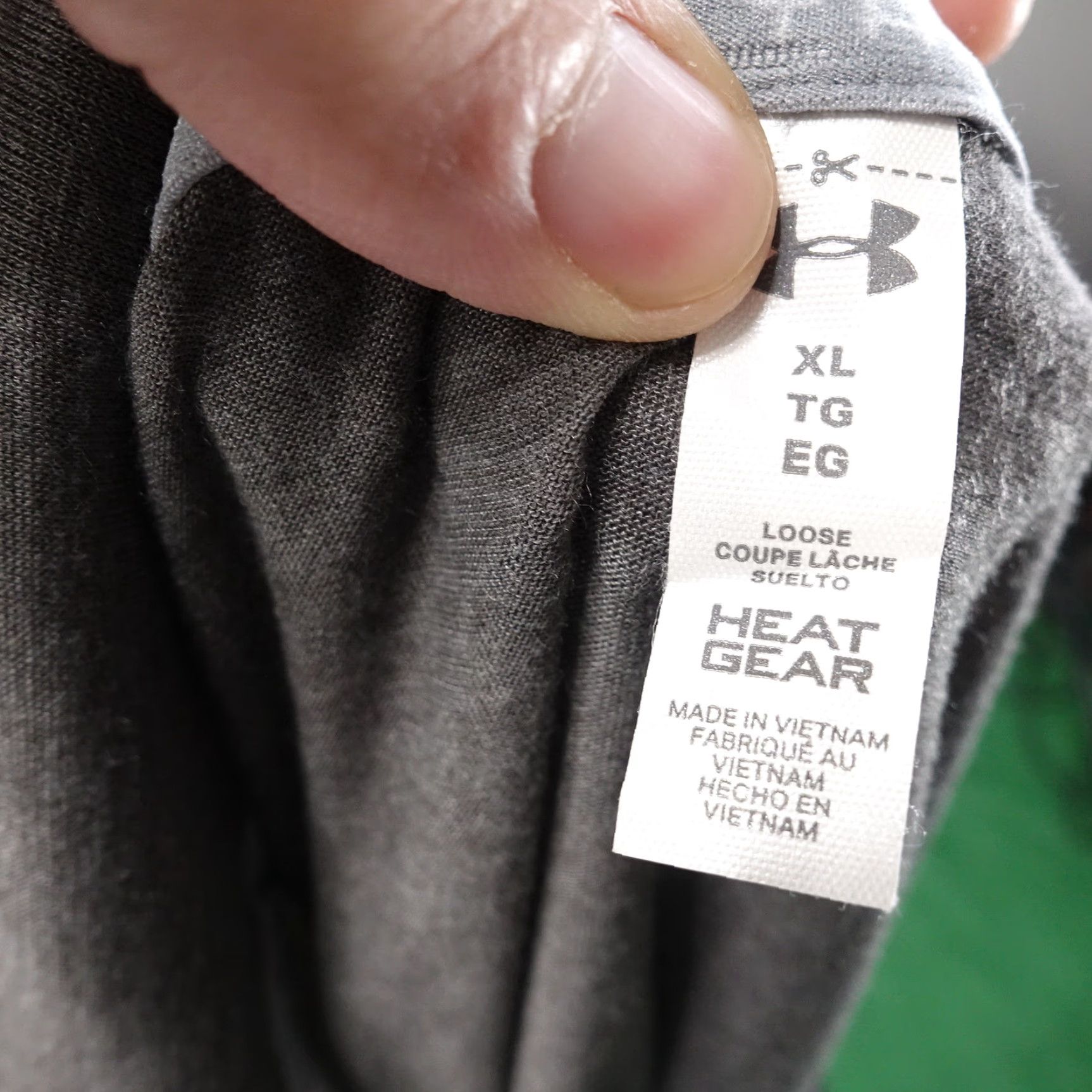 Under Armour VINTAGE Under Armour HeatGear Threadborne Lightweight Grey 1/4 Zip Soft Shell Top XL Mens Gray 1/4 Zip Pullover Size US XL / EU 56 / 4 - 6 Thumbnail