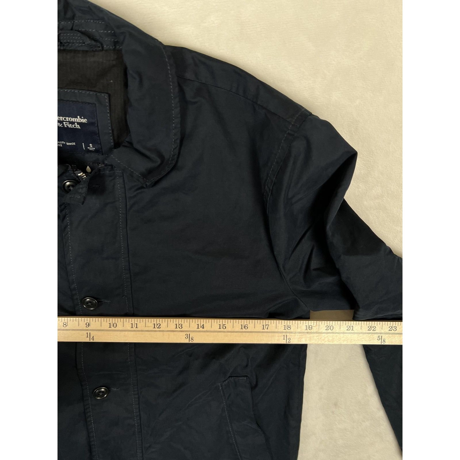 Abercrombie & Fitch Abercrombie & Fitch Jacket Mens Small Navy Windbreaker Lined Size US S / EU 44-46 / 1 - 4 Thumbnail