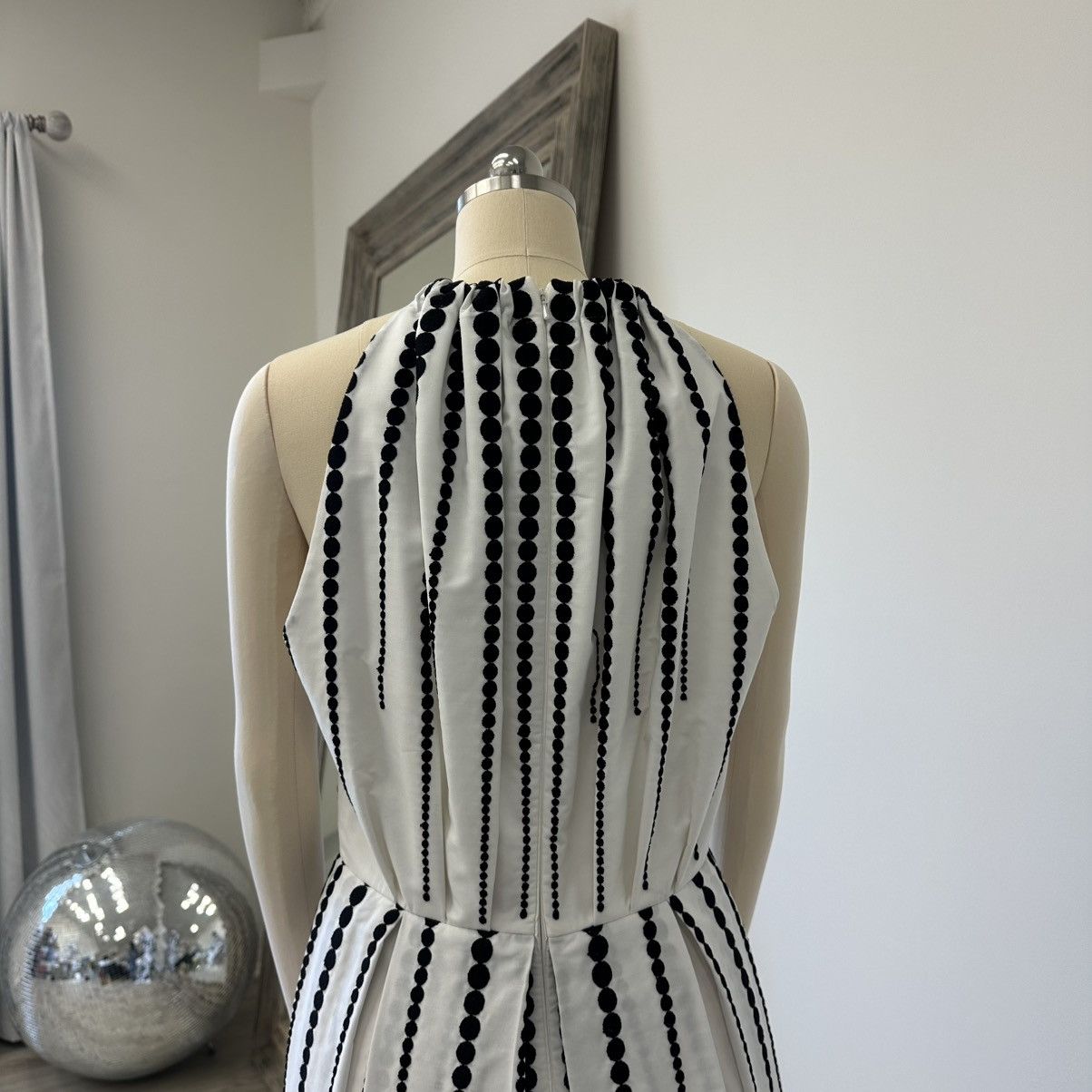 Elie Saab Elie Saab Moon Embroidered Poplin Dress In White And Black Size M / US 6-8 / IT 42-44 - 11 Thumbnail