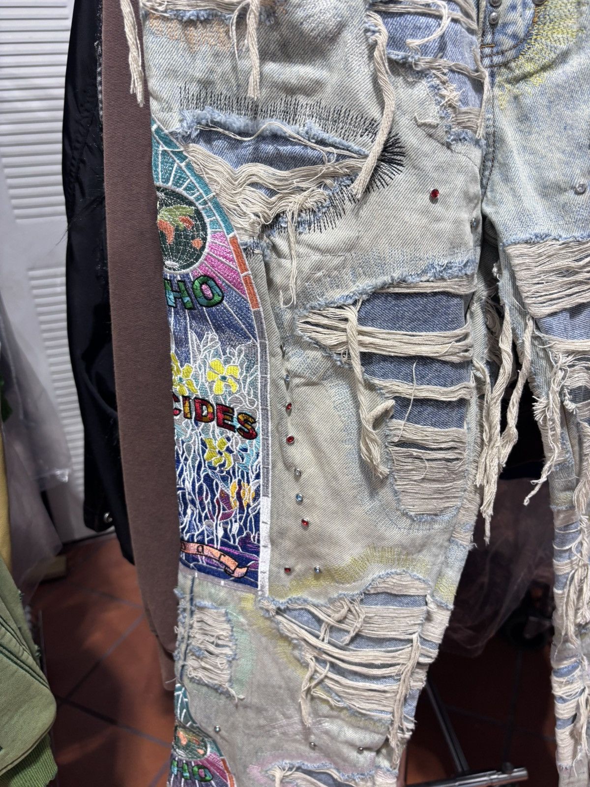 Who Decides War Who Decides War Stud Distressed Denim With Side Embroidery Size US 32 / EU 48 - 3 Thumbnail