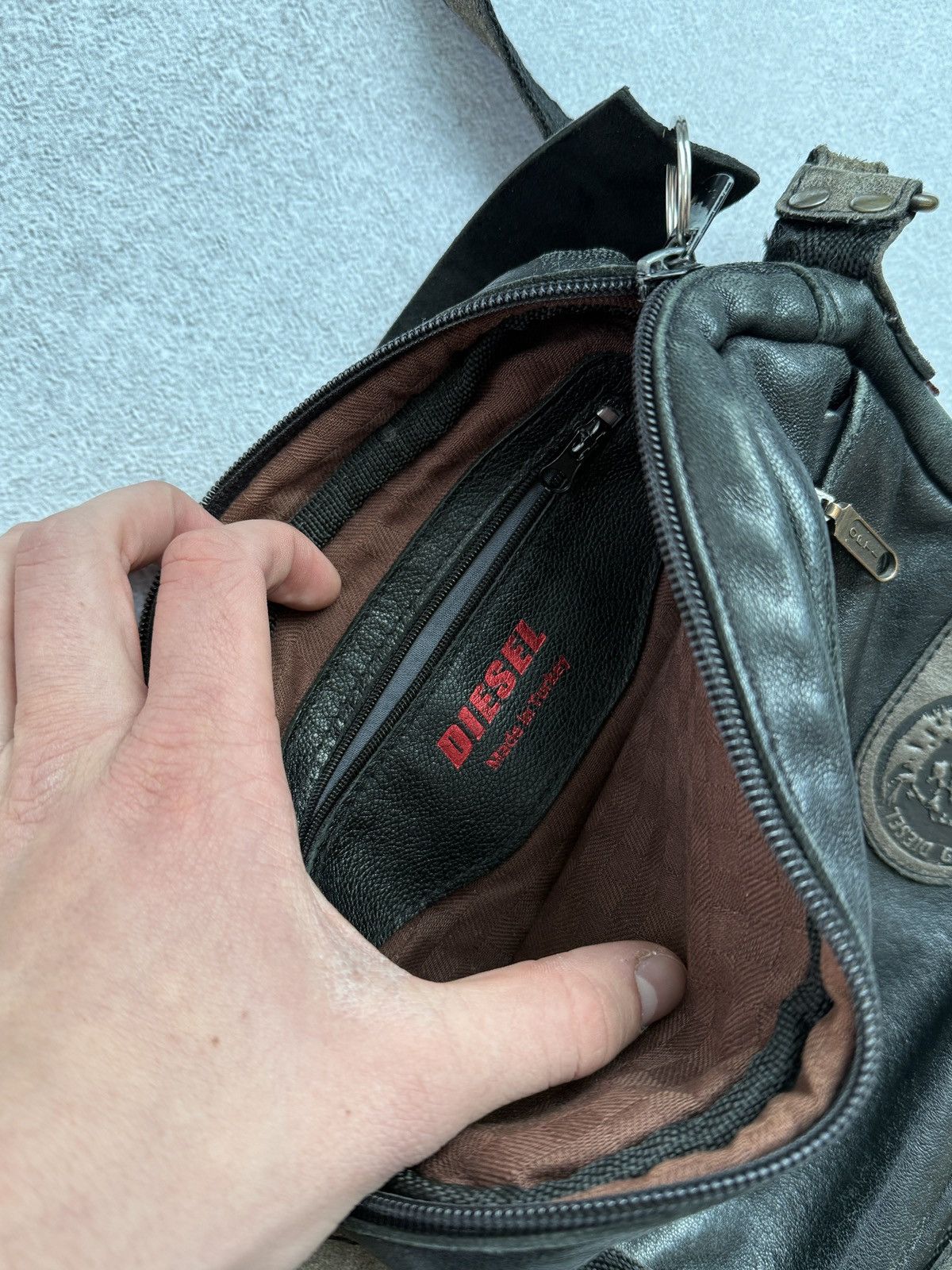 Diesel Vintage Diesel Reversible Messenger Bag Leather Black Men’s Size ONE SIZE - 13 Thumbnail