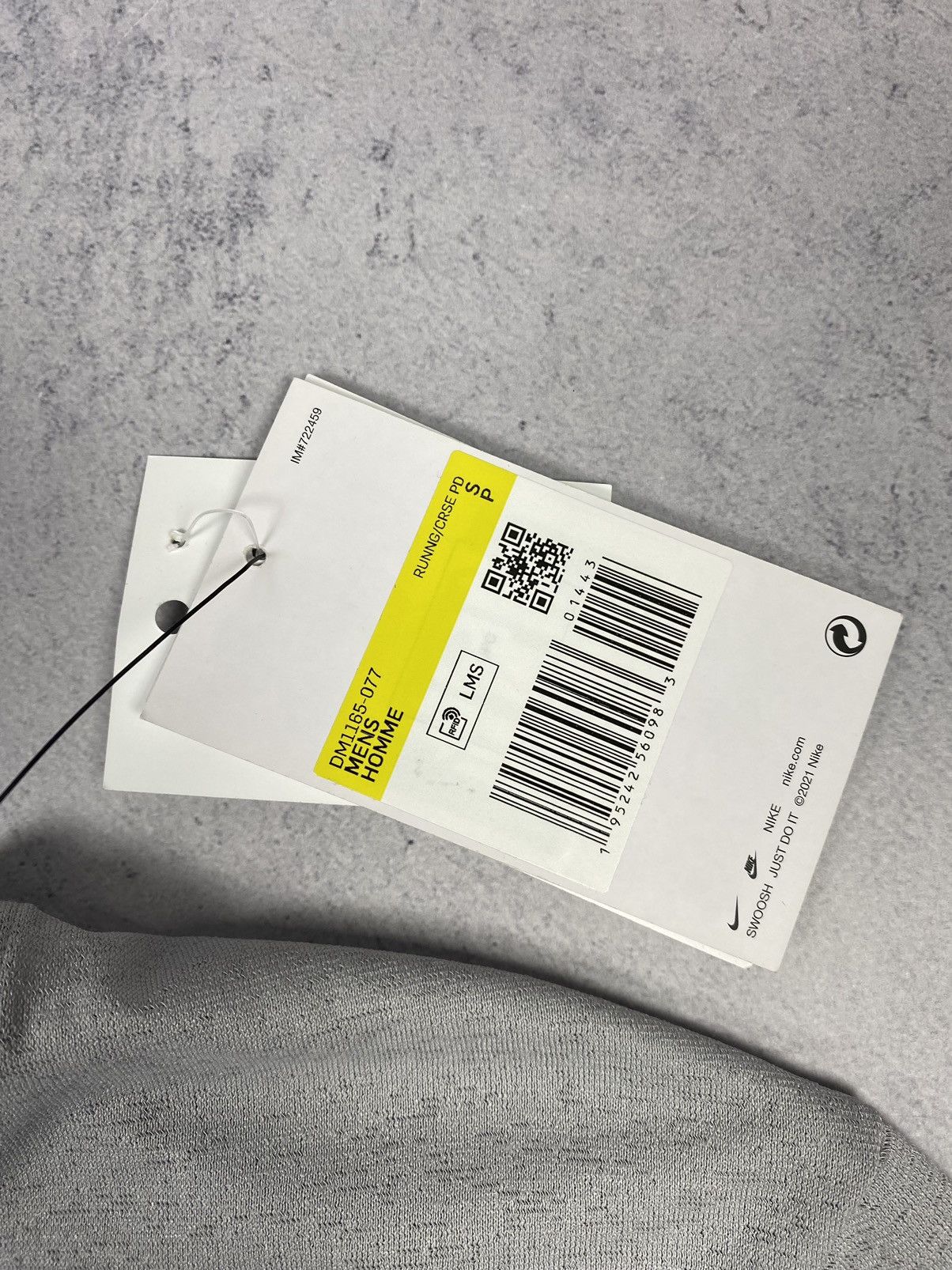 Nike Nike Run Division Running Dri Fit Long Sleeve Top Light Tee Size US S / EU 44-46 / 1 - 9 Thumbnail