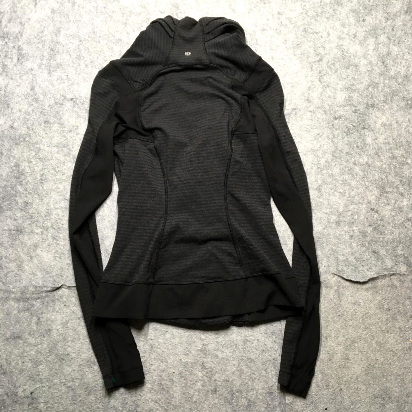Lululemon Lululemon Jacket Womens 8 Gray Stripe Asymmetrical Zip Hooded Activewear Running Size M / US 6-8 / IT 42-44 - 6 Thumbnail