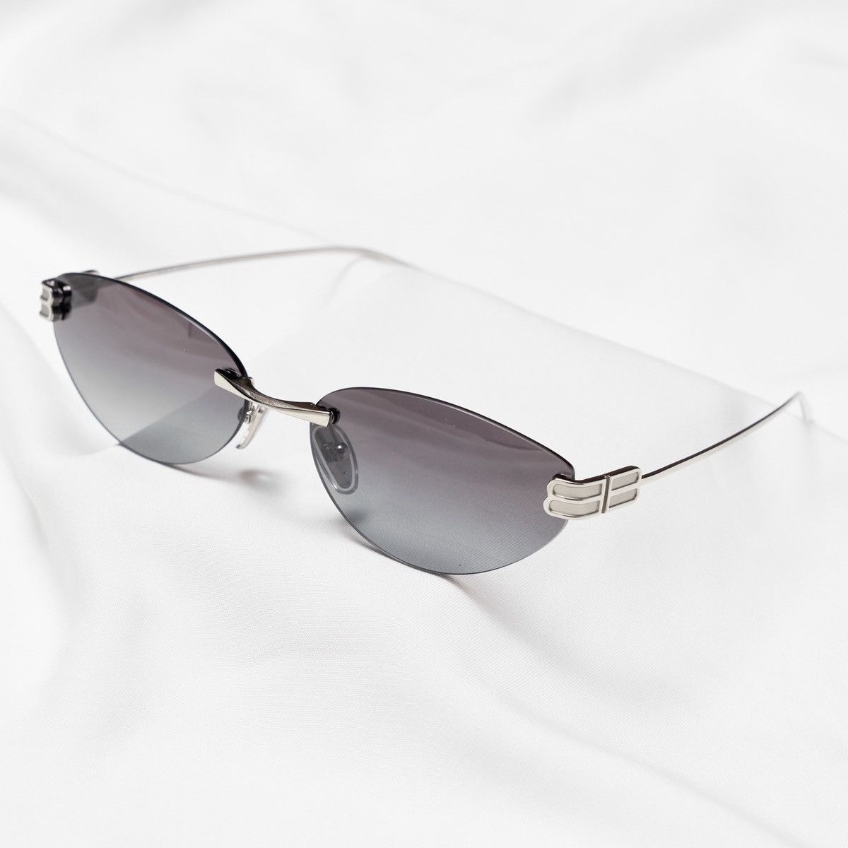 Balenciaga BALENCIAGA BB0486S 002 SUNGLASSES Size ONE SIZE - 2 Thumbnail