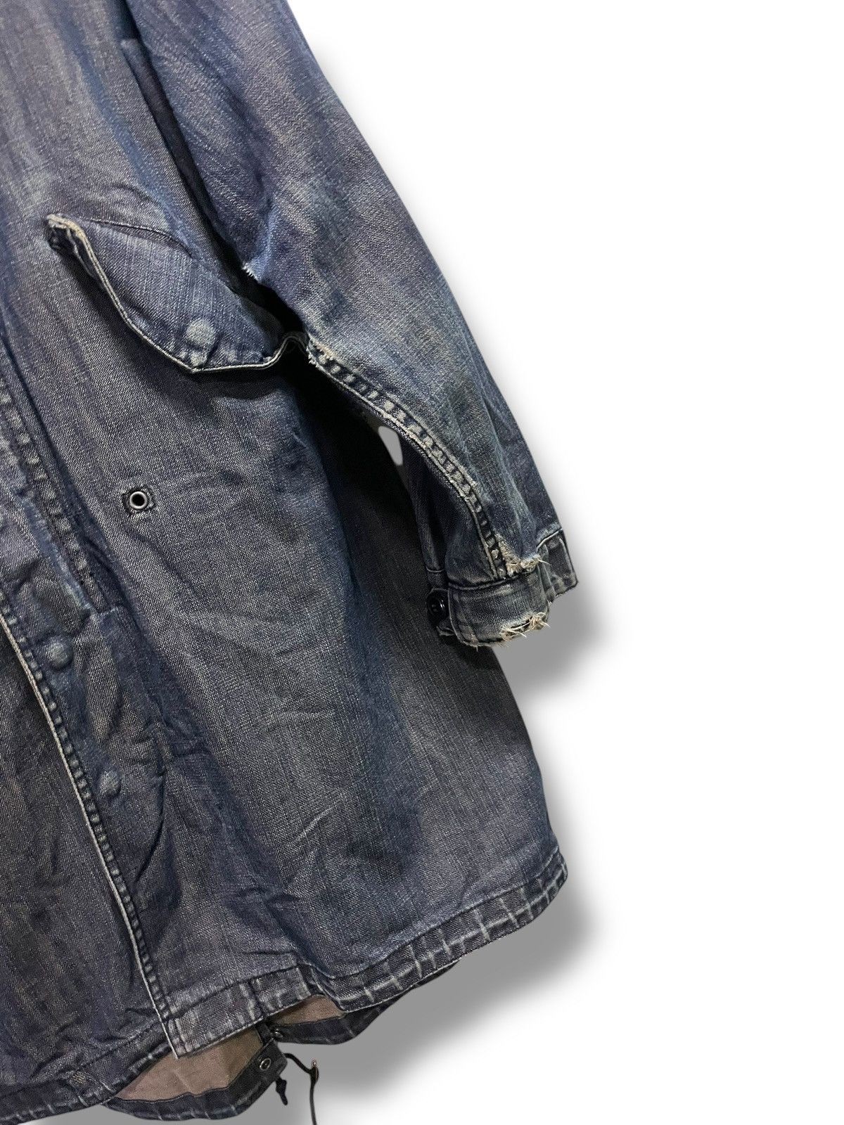 Levi's Vintage Levis Long Denim Jacket (68) Size US L / EU 52-54 / 3 - 3 Thumbnail