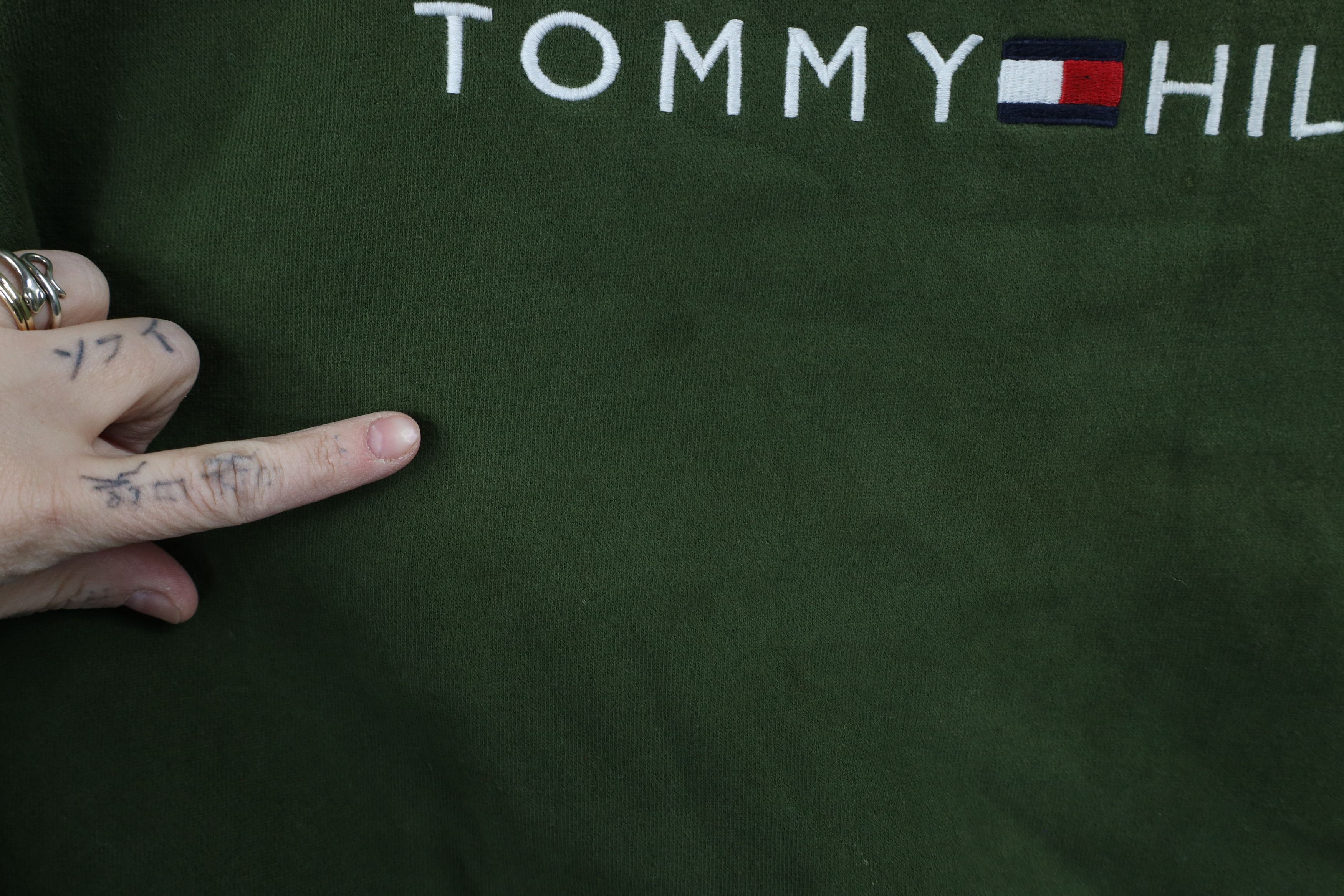Tommy Hilfiger × Vintage Vintage Tommy Hilfiger Spell Out Crewneck Sweatshirt Green Size US XXL / EU 58 / 5 - 5 Thumbnail
