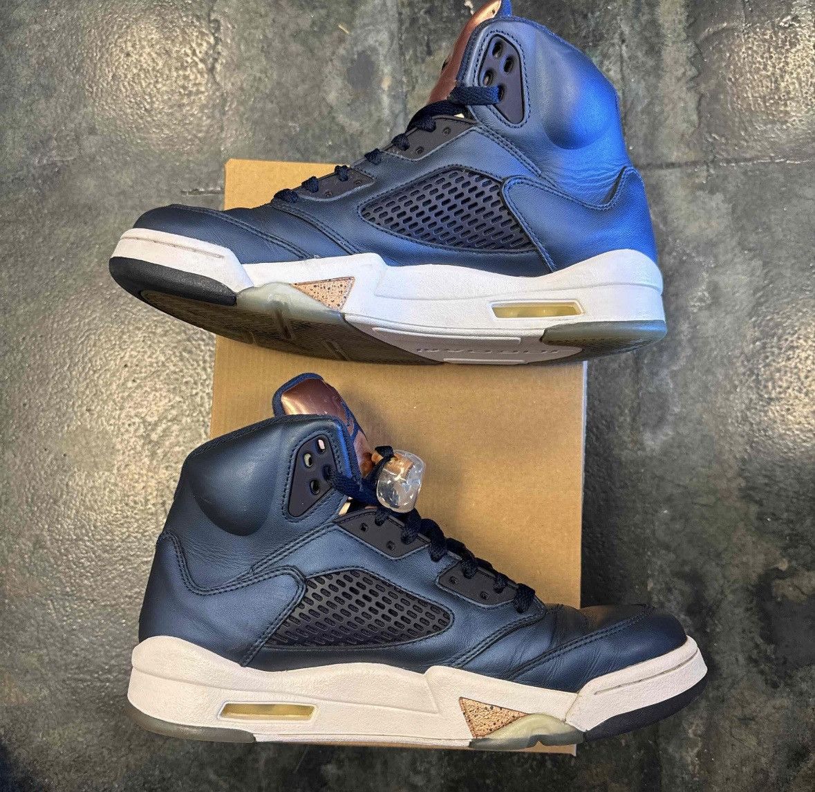 Jordan Brand Jordan 5 Bronze Size US 9 / EU 42 - 2 Thumbnail