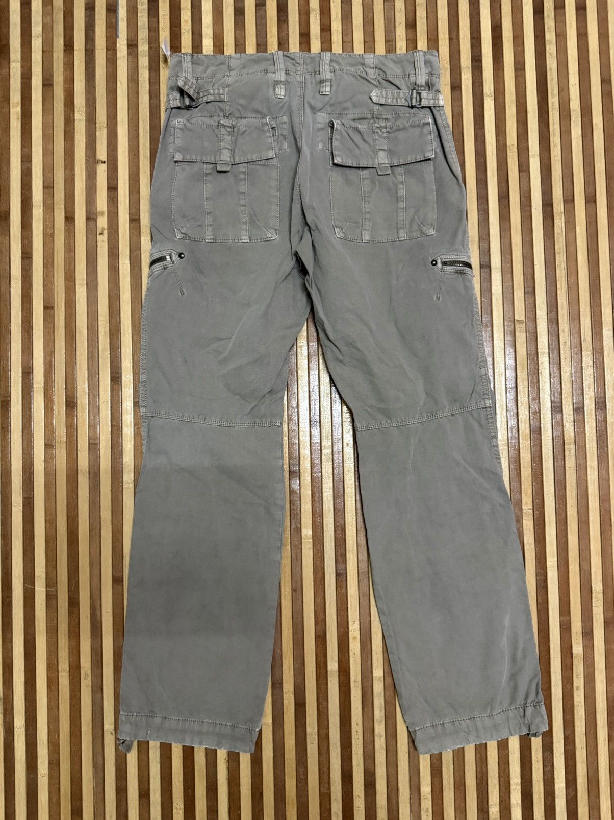 Uniqlo UNIQLO CARGO PANTS MULTIPOCKET / STREETWEAR Size US 31 - 6 Thumbnail