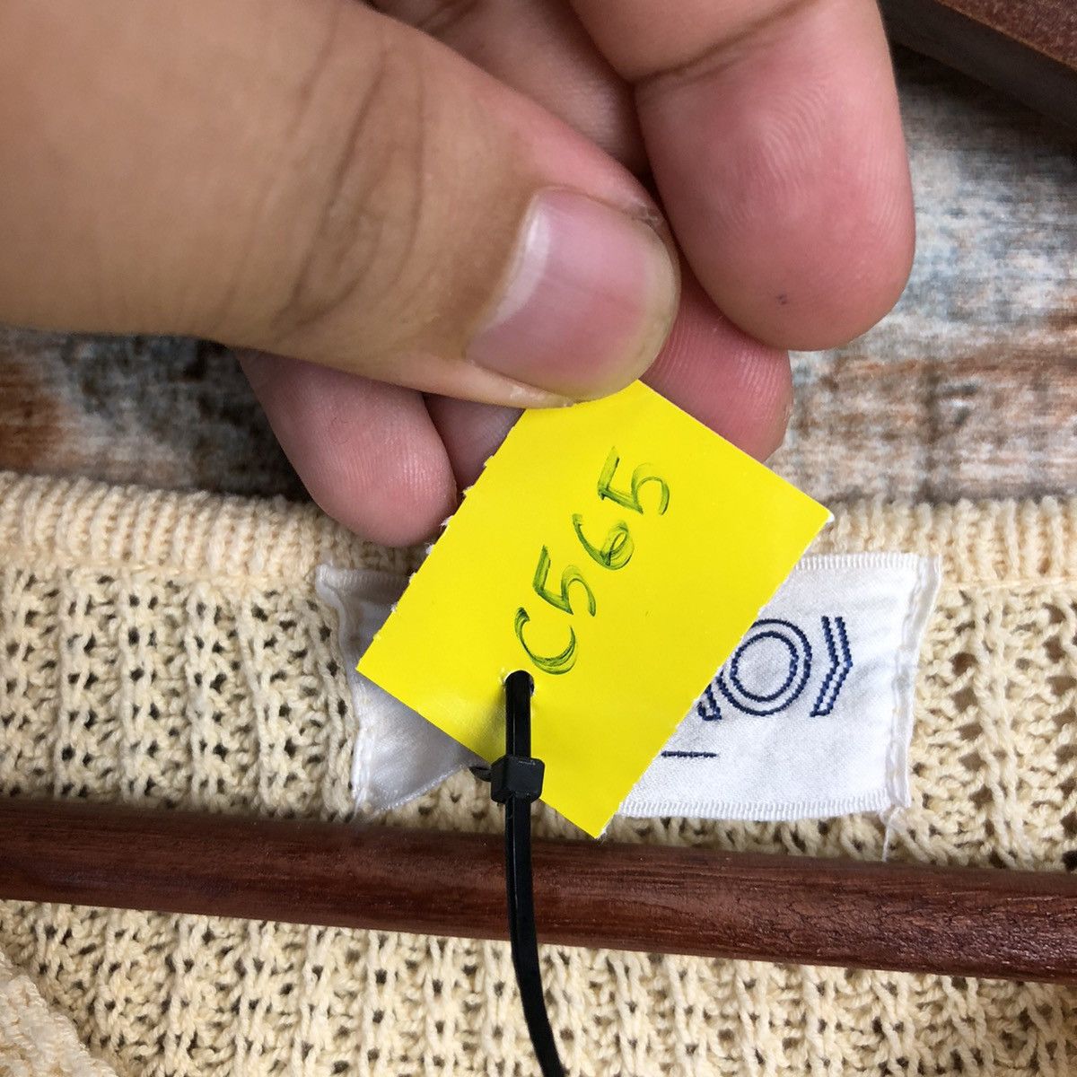 Vintage DL Komo Yellow vintage Knitwear #C565 Size L / US 10 / IT 46 - 10 Thumbnail