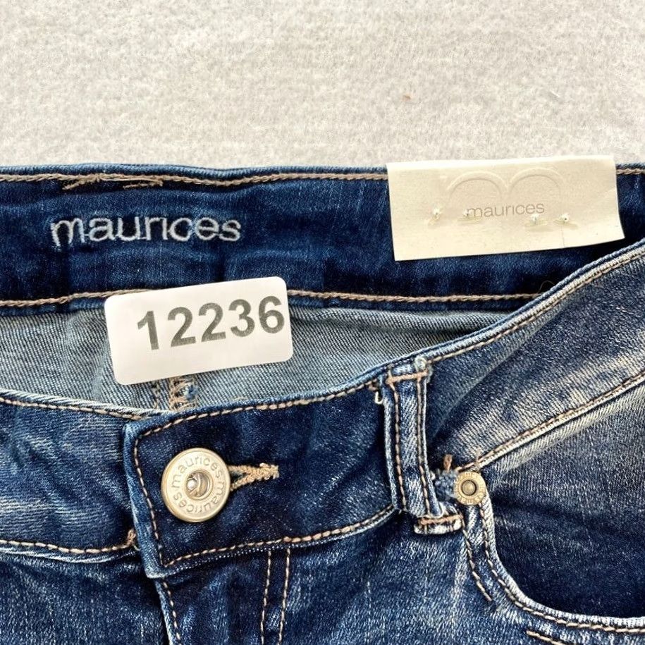 Vintage Maurices Capri Jeans Women's Capri Medium Wash Blue Stretch Denim Pants Cropped 4 Regular Womens Jeans Capris 22 in Inseam 3/4 Length Blue Maurices Size 27" / US 4 / IT 40 - 5 Thumbnail