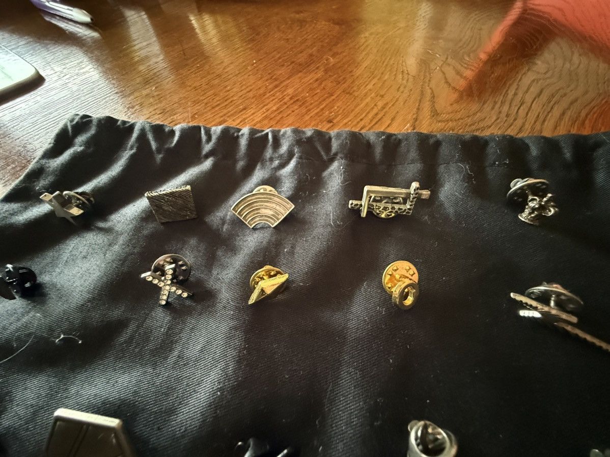 Saint Laurent Paris FW15 Saint Laurent pin set 24 + 6 30 pieces lighter star etc Size ONE SIZE - 14 Thumbnail